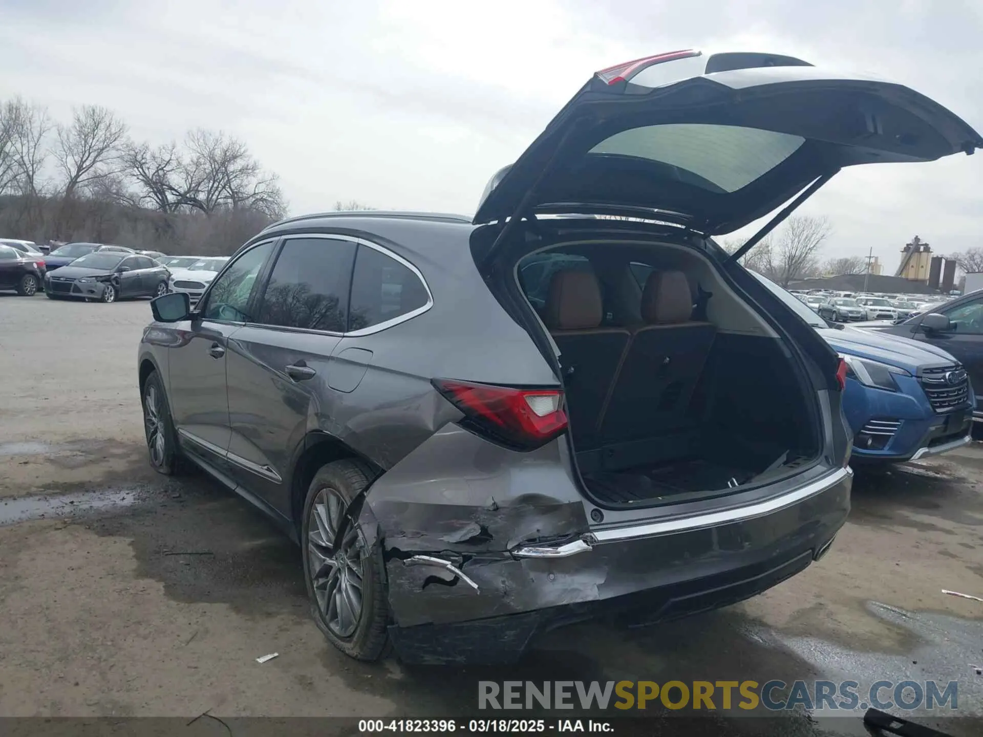 3 Фотография поврежденного автомобиля 5J8YE1H88RL020028 ACURA MDX 2024
