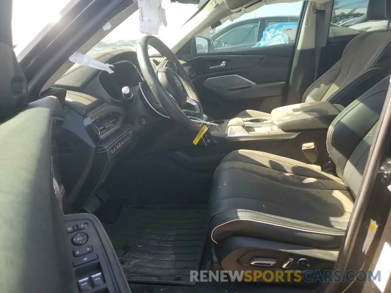 7 Photograph of a damaged car 5J8YE1H8XRL028499 ACURA MDX 2024