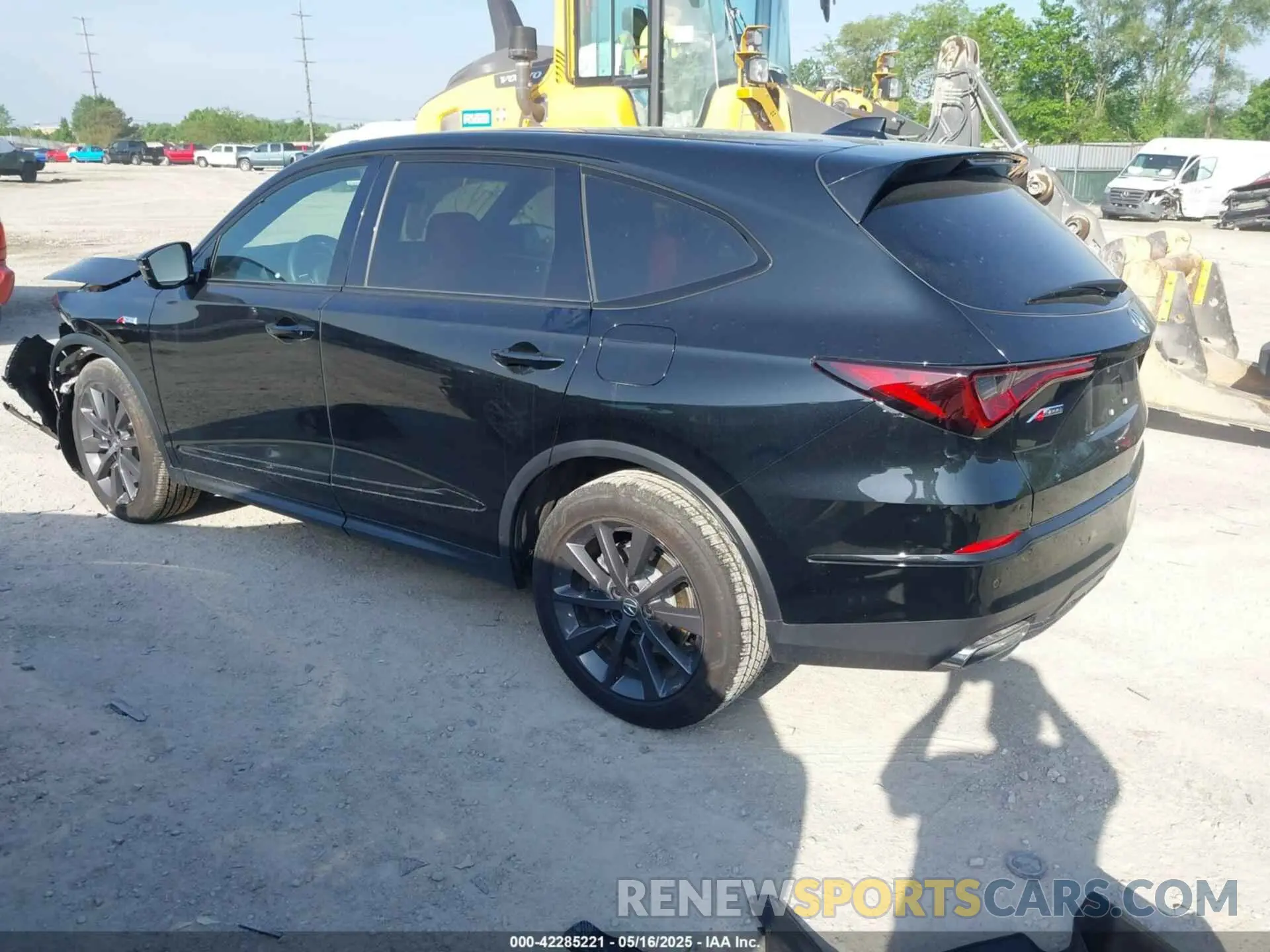 3 Photograph of a damaged car 5J8YE1H00SL001697 ACURA MDX 2025