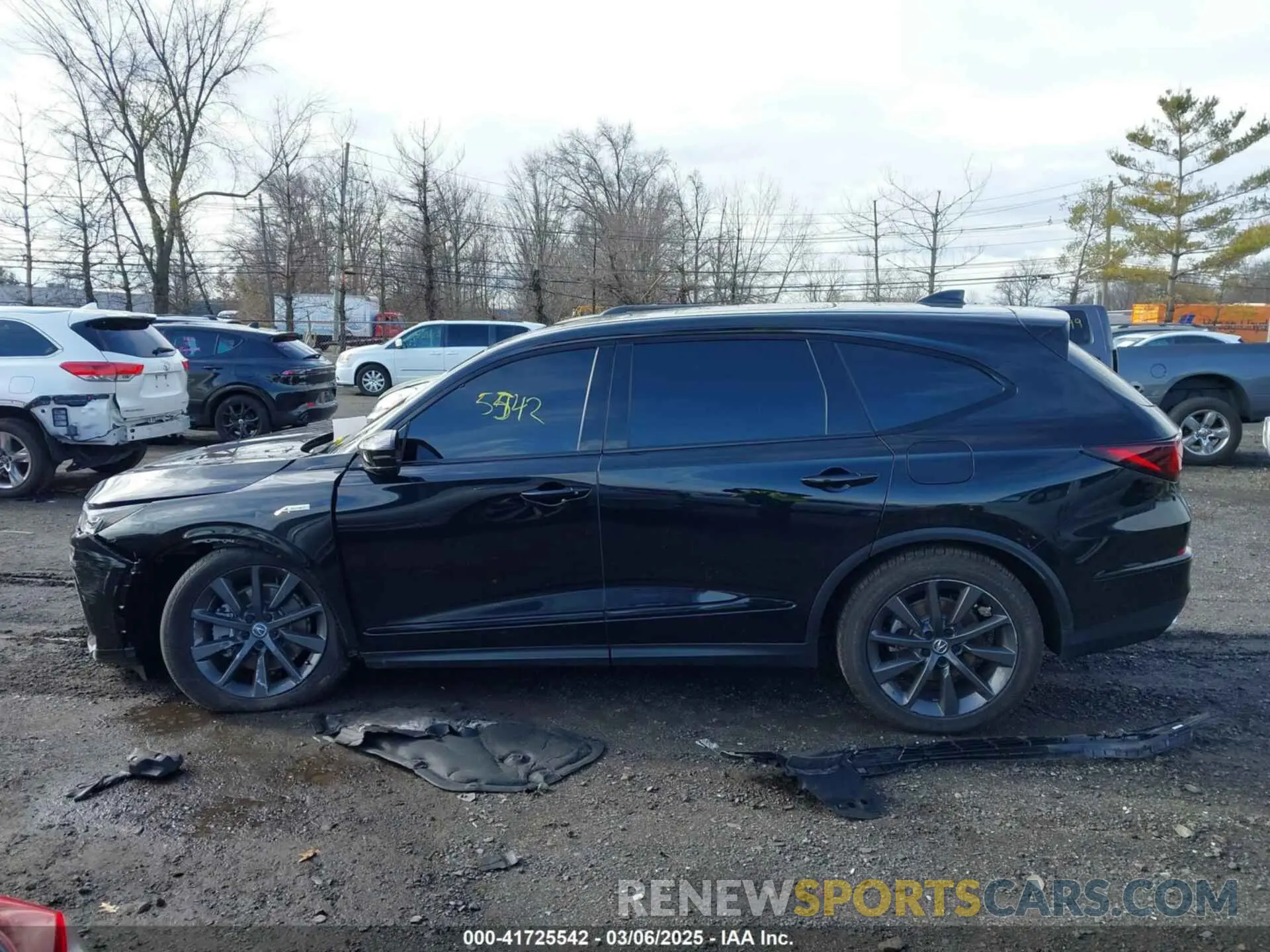 14 Photograph of a damaged car 5J8YE1H07SL000336 ACURA MDX 2025