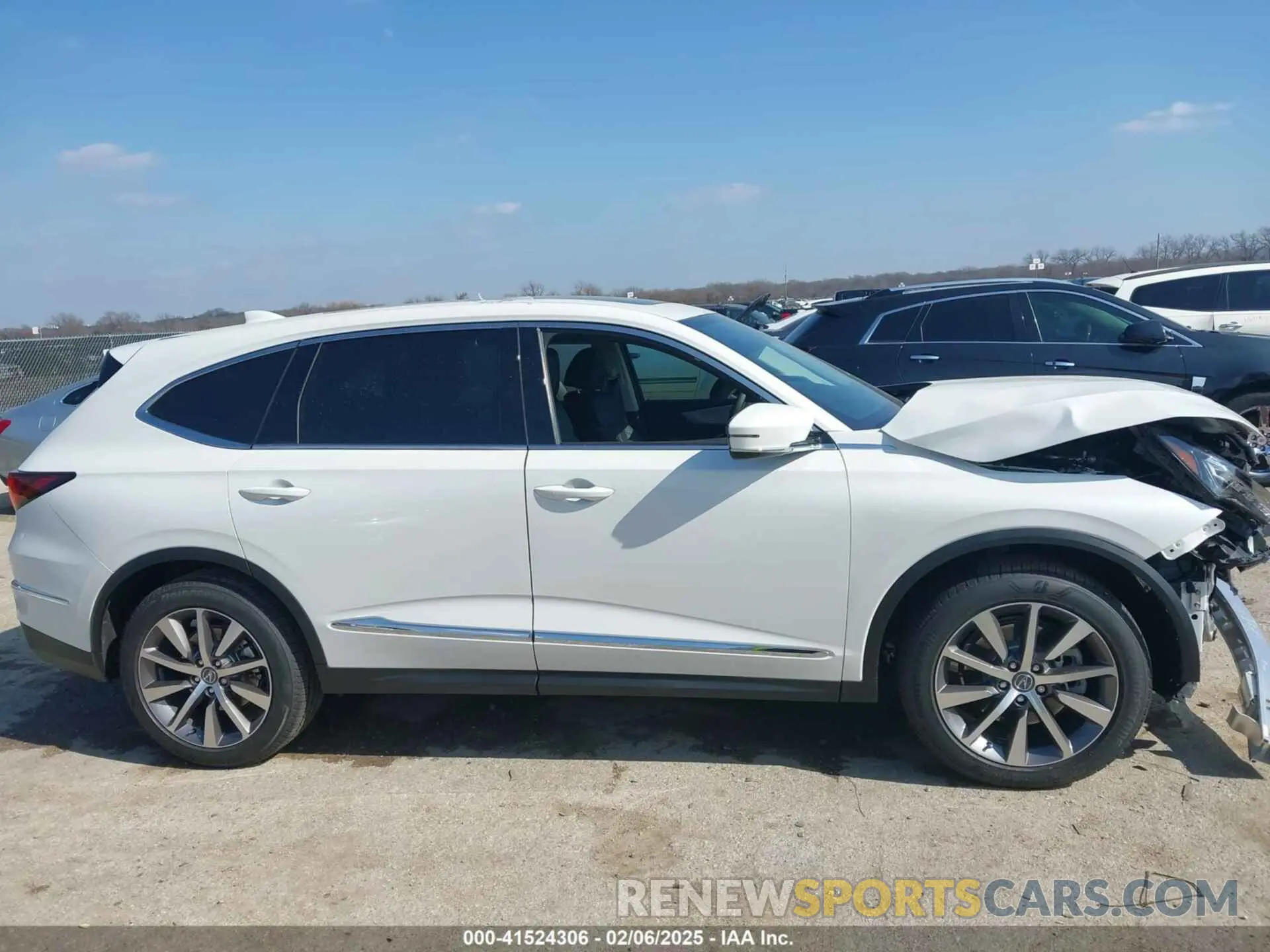 12 Фотография поврежденного автомобиля 5J8YE1H45SL020376 ACURA MDX 2025