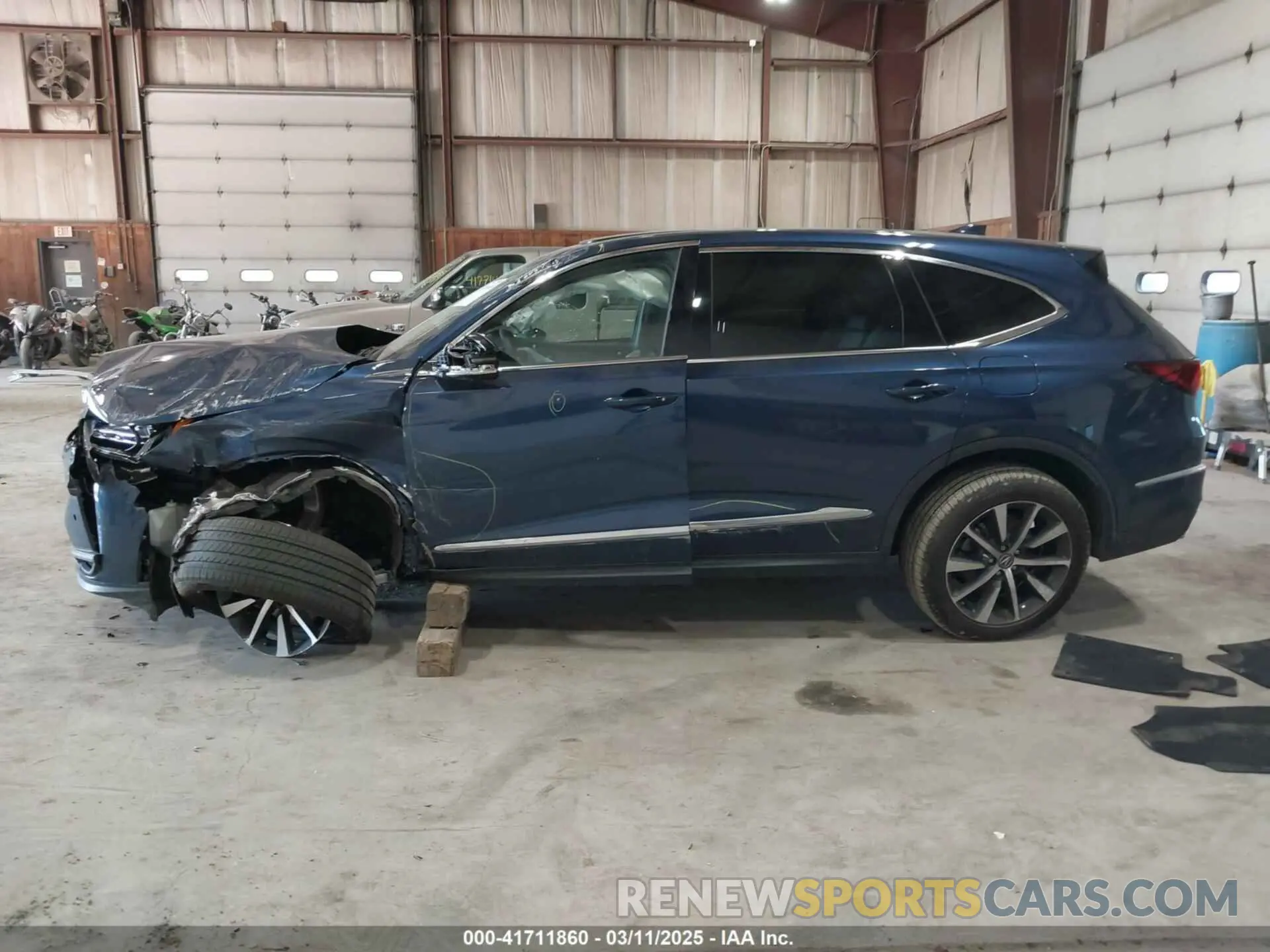 13 Photograph of a damaged car 5J8YE1H48SL009162 ACURA MDX 2025