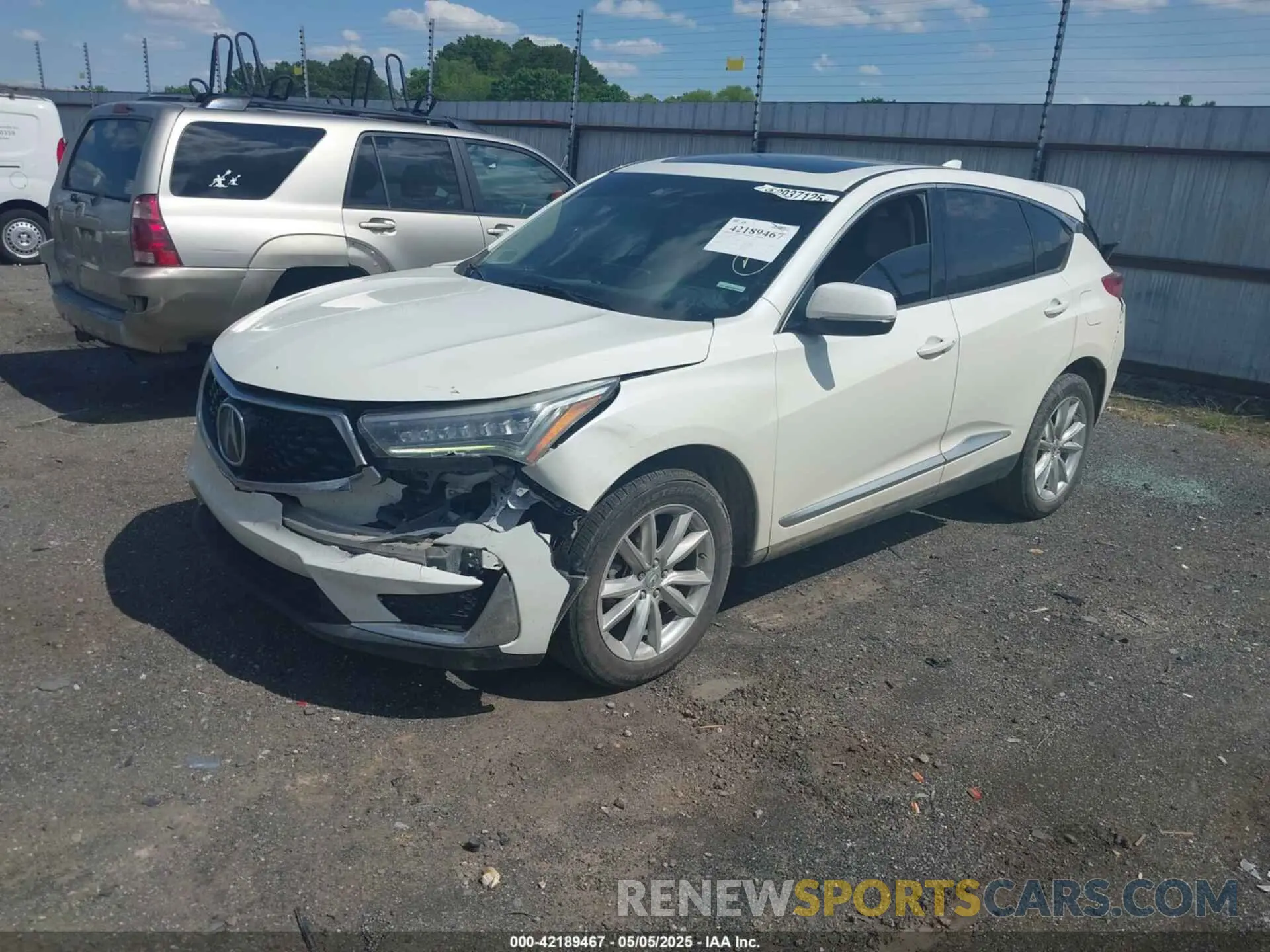 2 Photograph of a damaged car 5J8TC1H37KL015669 ACURA RDX 2019