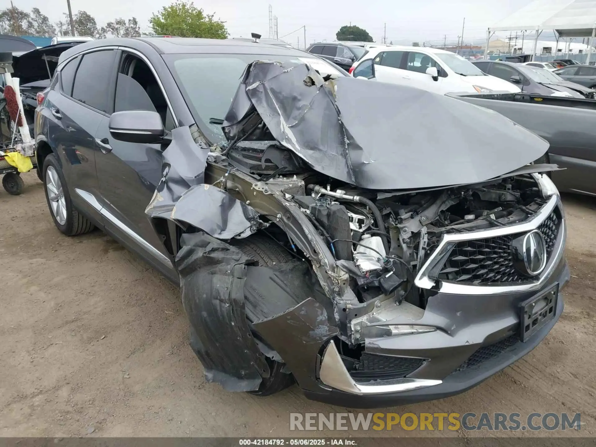 1 Фотография поврежденного автомобиля 5J8TC1H39KL000073 ACURA RDX 2019