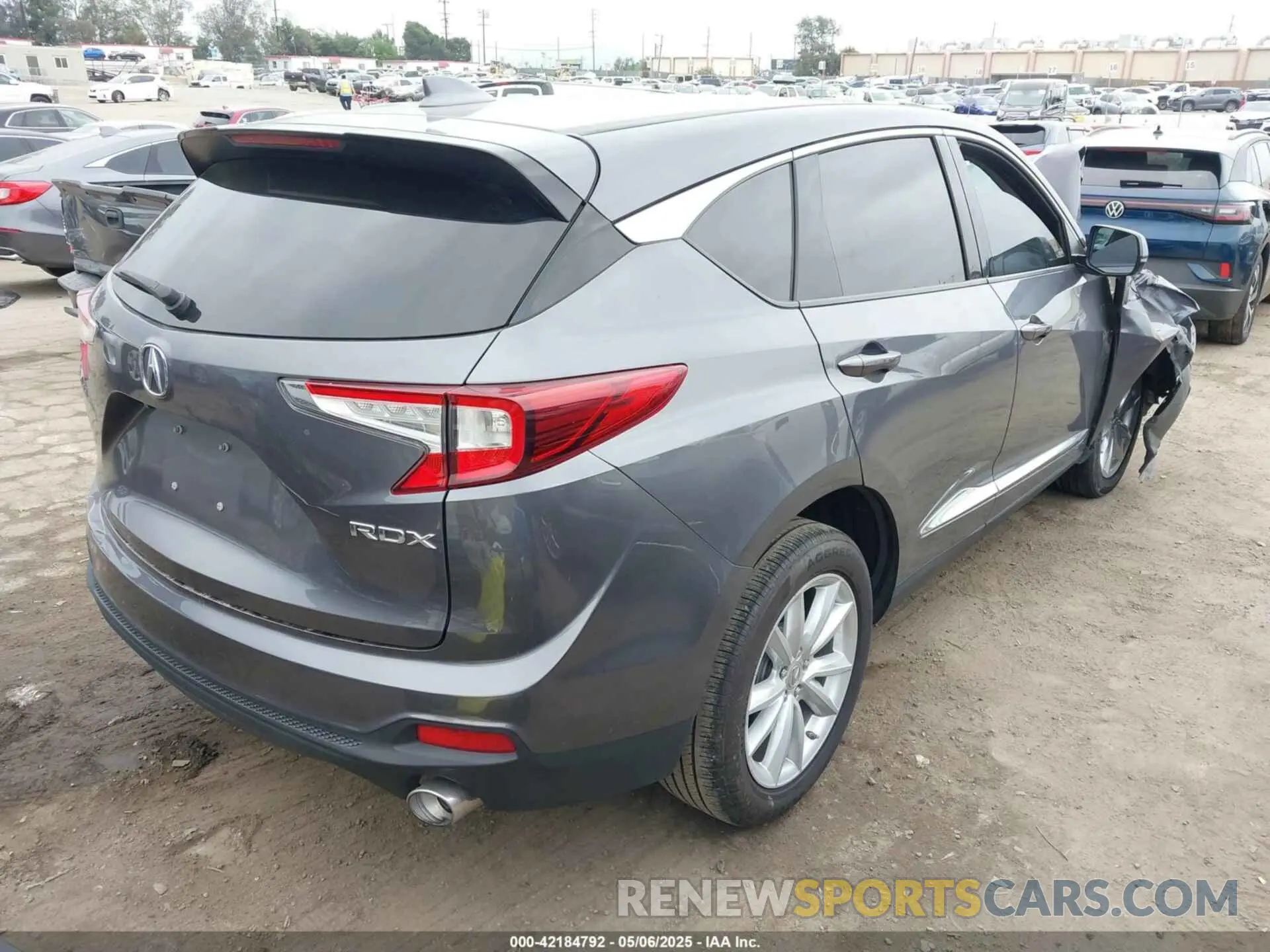 4 Фотография поврежденного автомобиля 5J8TC1H39KL000073 ACURA RDX 2019