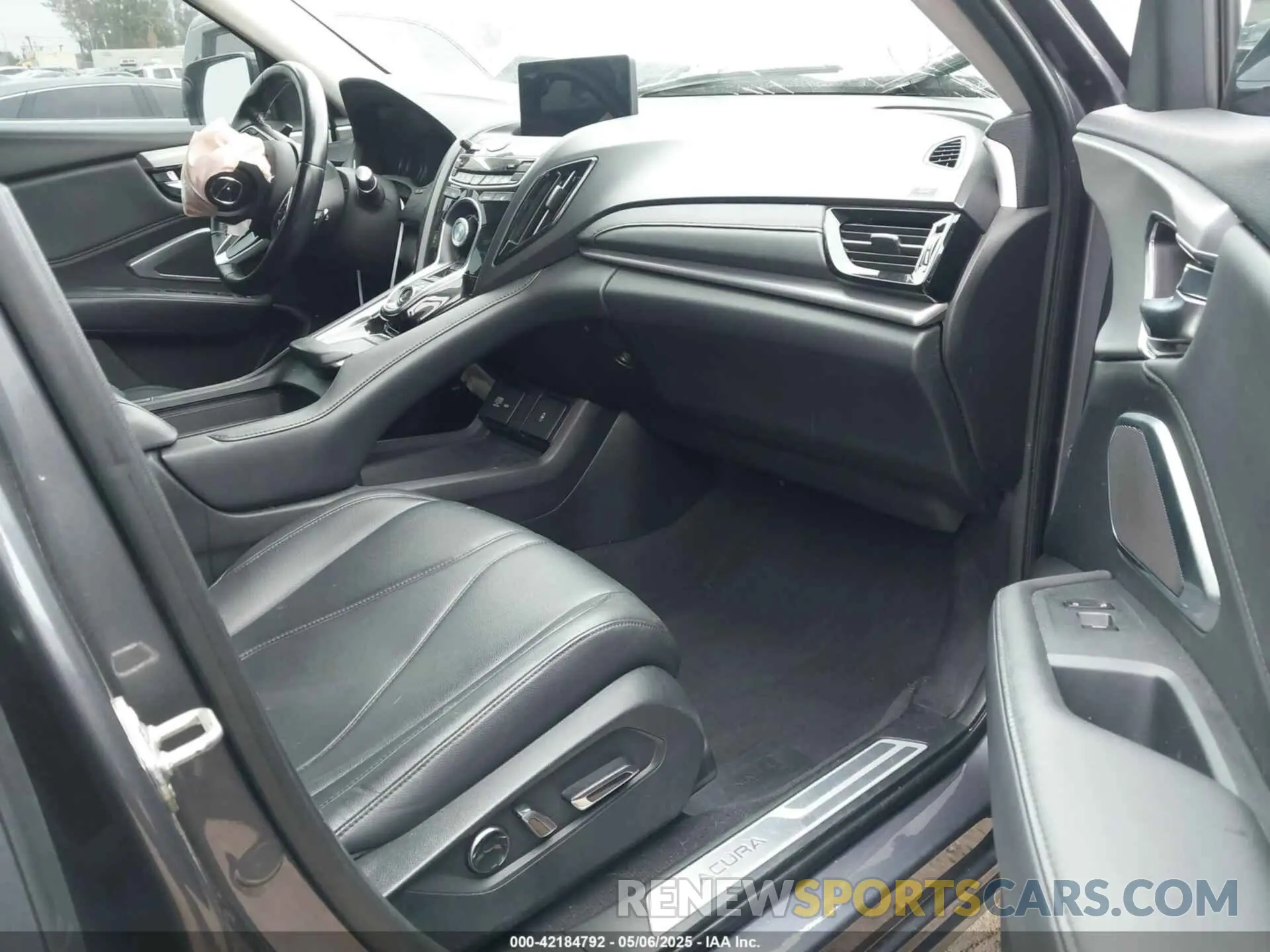 5 Фотография поврежденного автомобиля 5J8TC1H39KL000073 ACURA RDX 2019