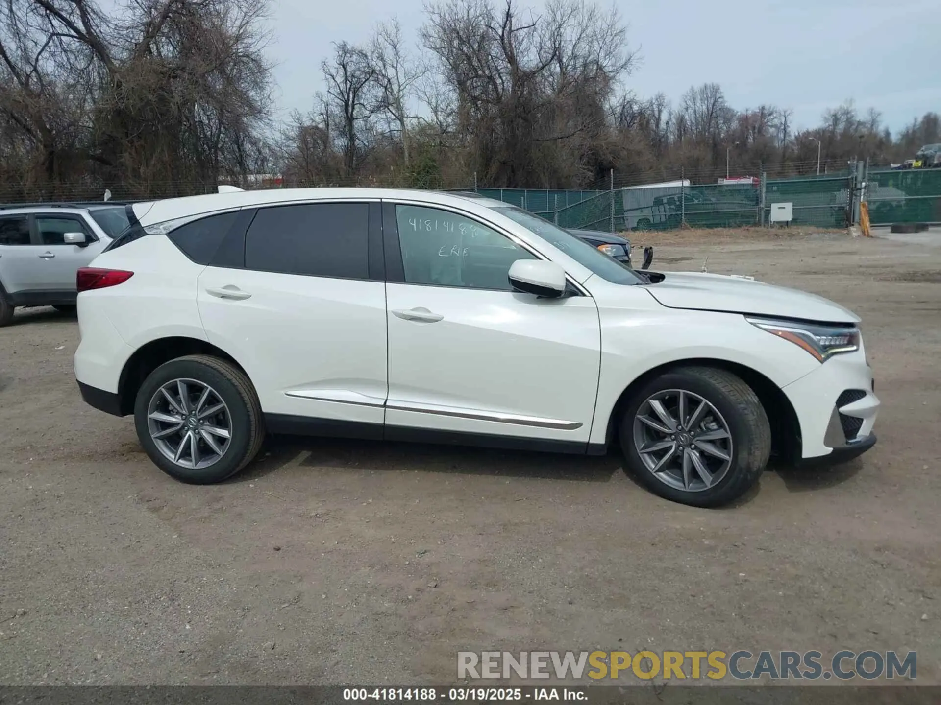 13 Фотография поврежденного автомобиля 5J8TC1H52KL011482 ACURA RDX 2019