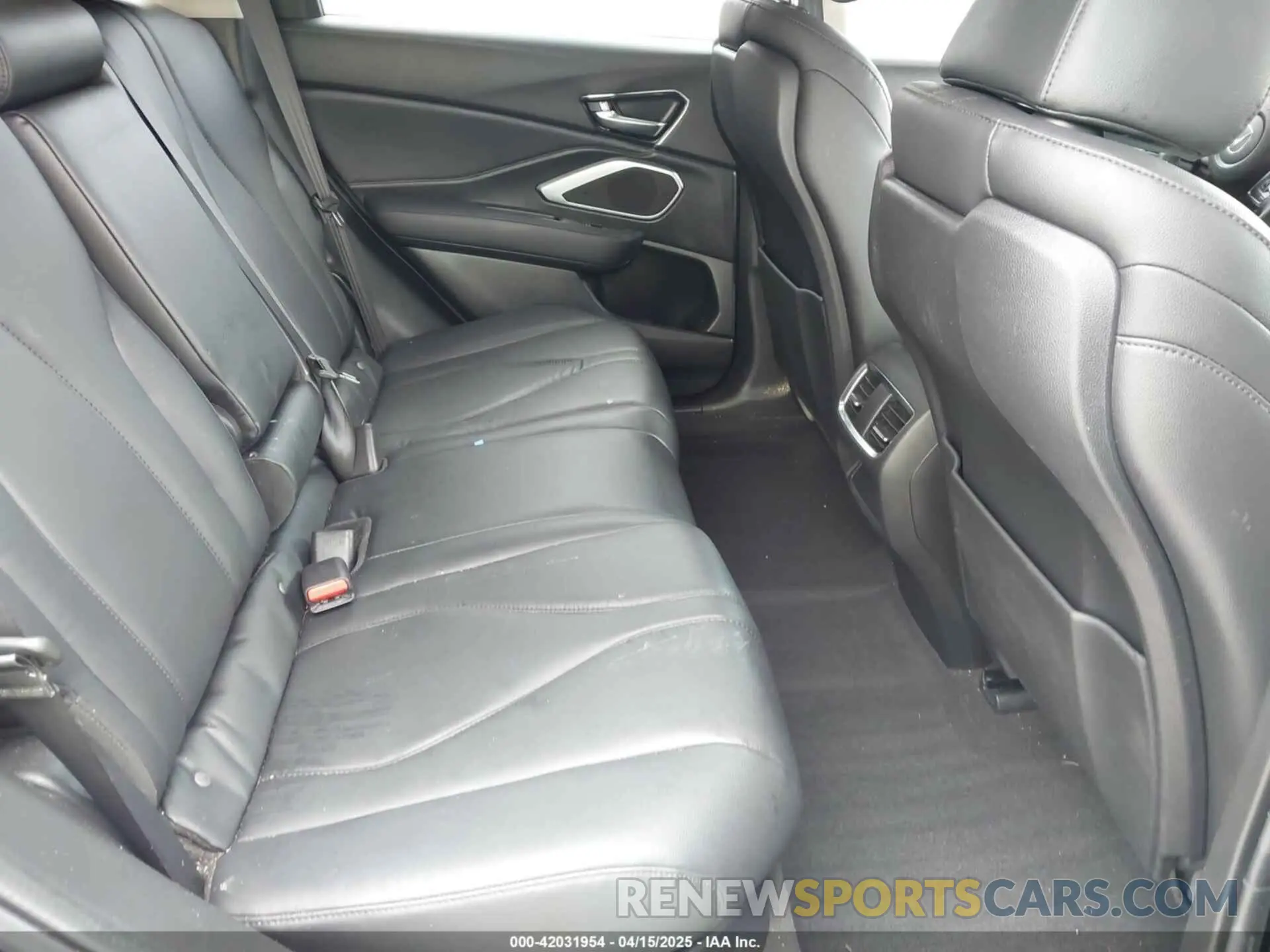 8 Фотография поврежденного автомобиля 5J8TC2H34KL043662 ACURA RDX 2019
