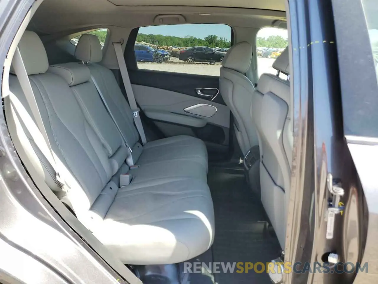 11 Photograph of a damaged car 5J8TC2H51KL005369 ACURA RDX 2019