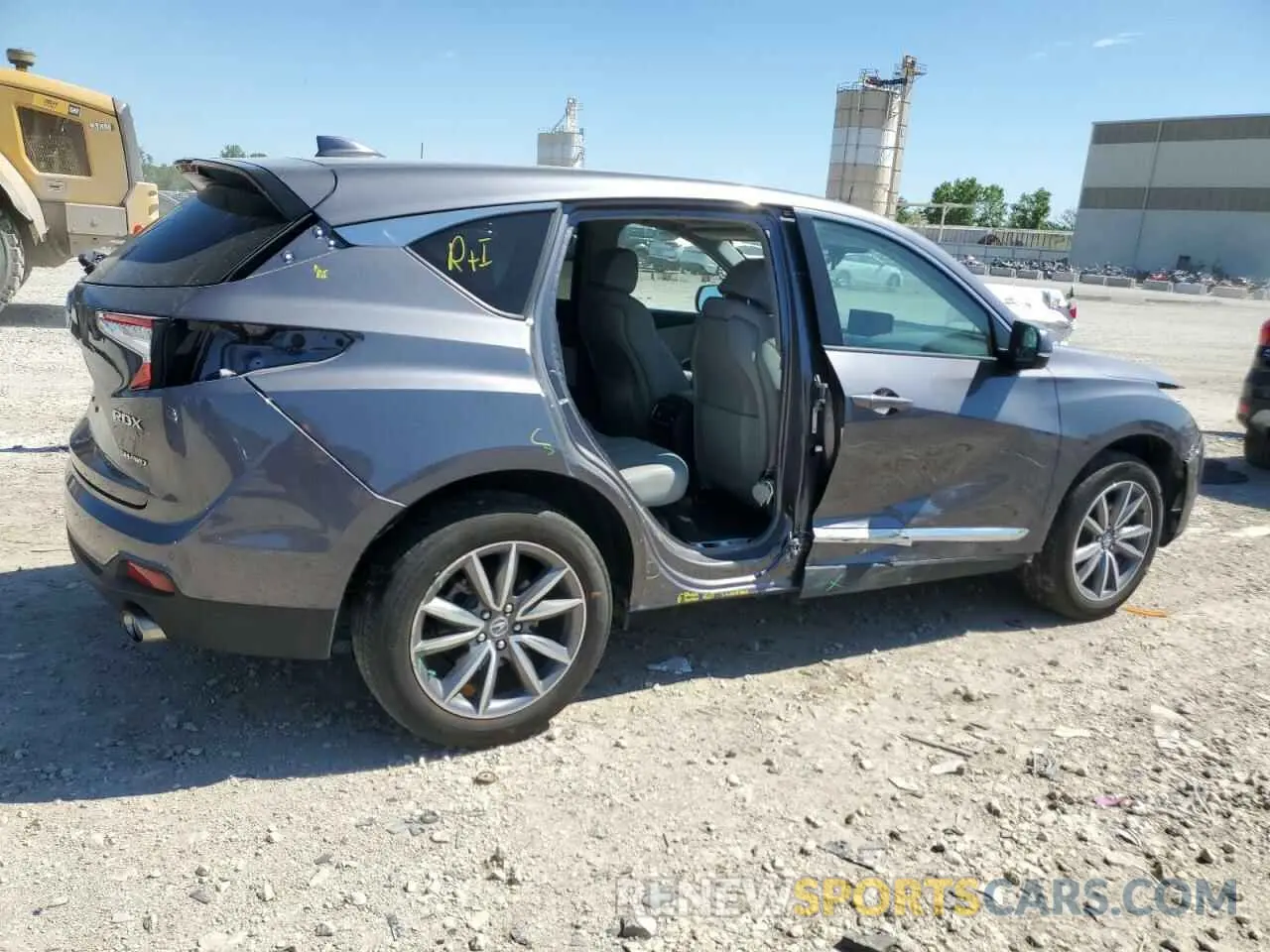 3 Photograph of a damaged car 5J8TC2H51KL005369 ACURA RDX 2019