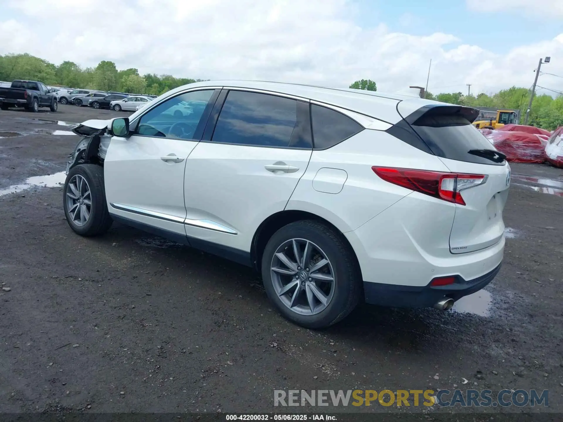 3 Photograph of a damaged car 5J8TC2H59KL003613 ACURA RDX 2019