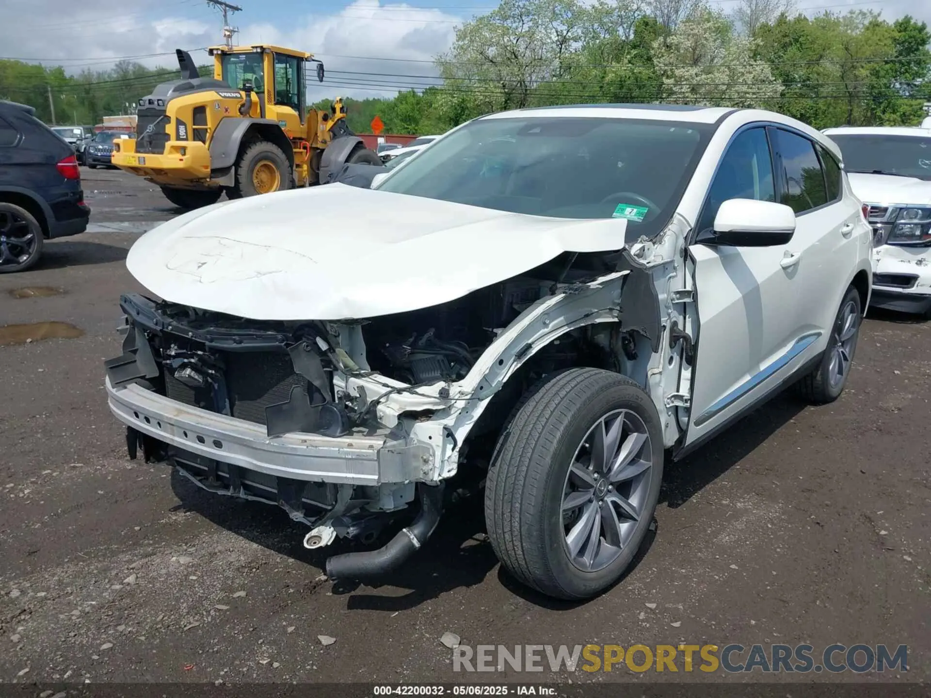 6 Photograph of a damaged car 5J8TC2H59KL003613 ACURA RDX 2019