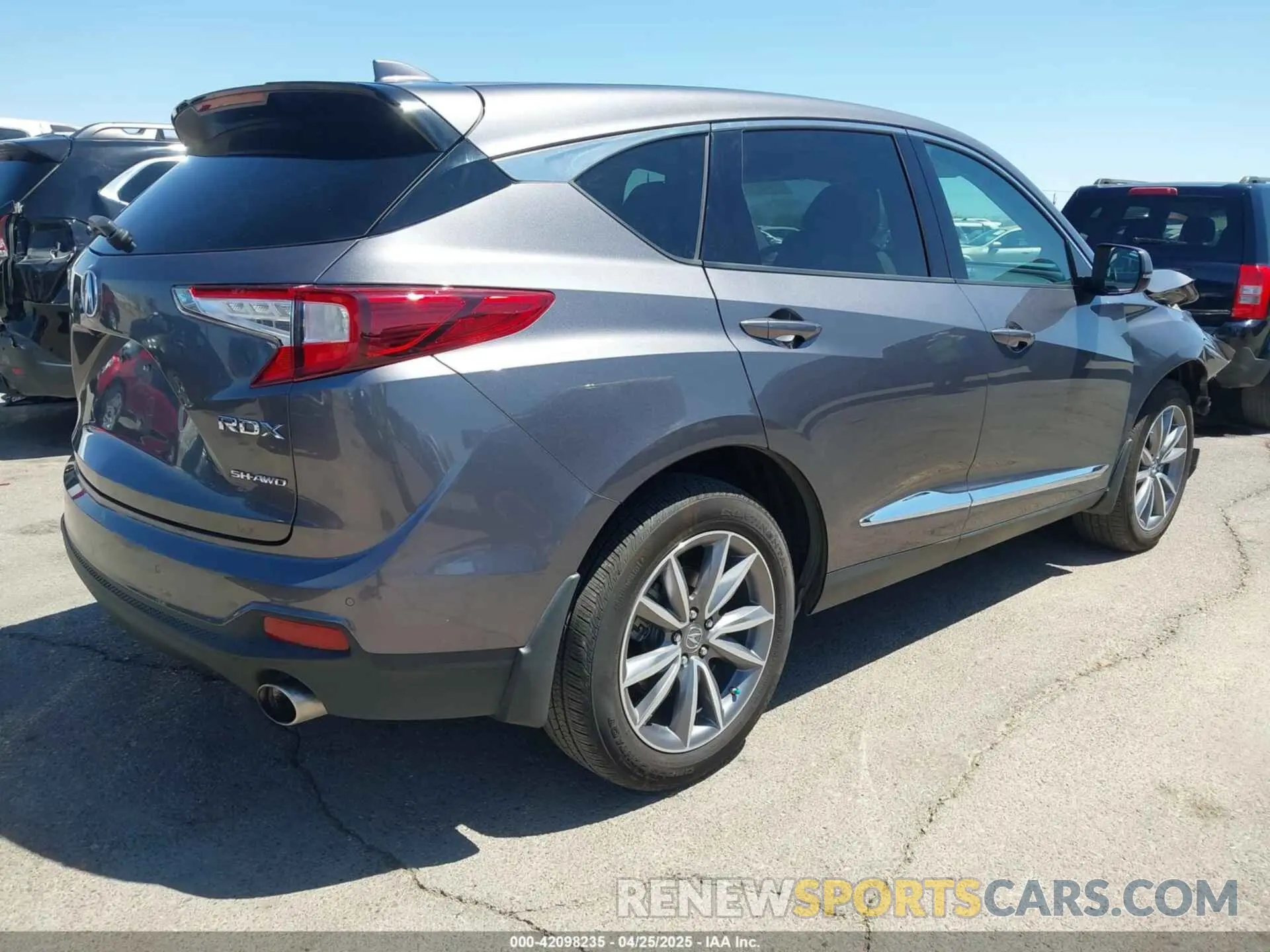 4 Photograph of a damaged car 5J8TC2H5XKL005340 ACURA RDX 2019