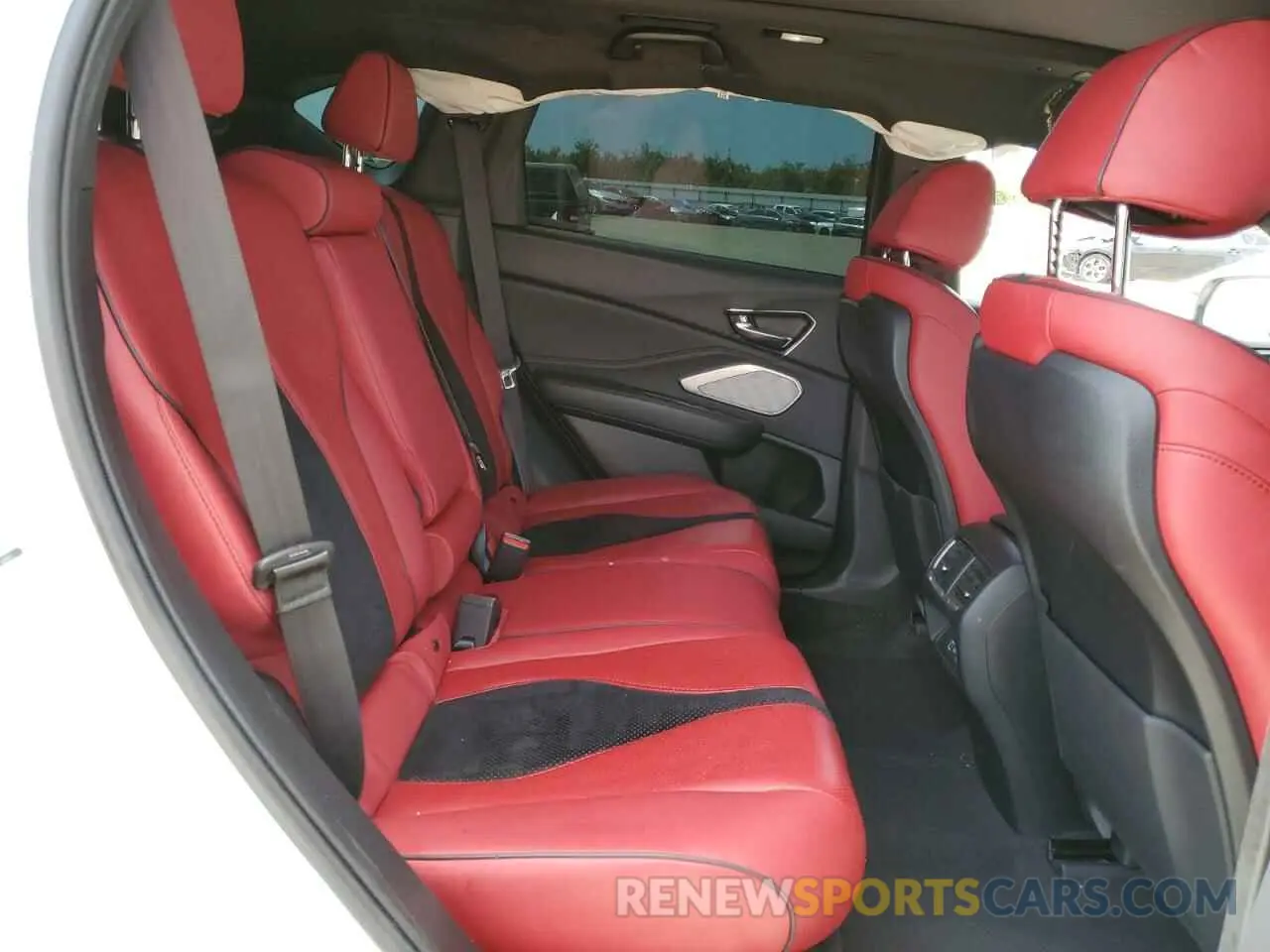 11 Photograph of a damaged car 5J8TC2H64KL014320 ACURA RDX 2019