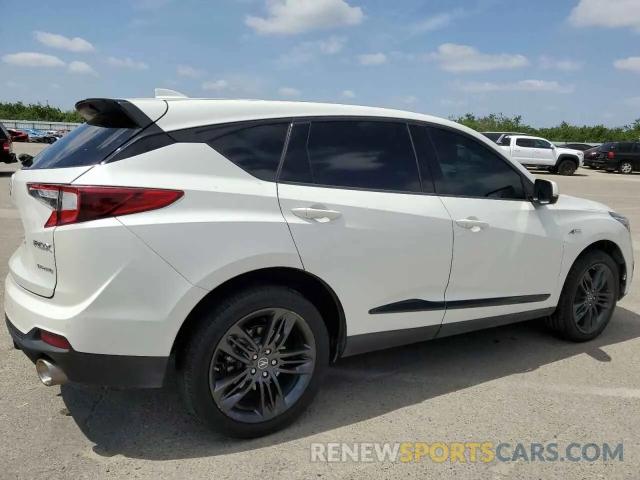 3 Photograph of a damaged car 5J8TC2H64KL014320 ACURA RDX 2019