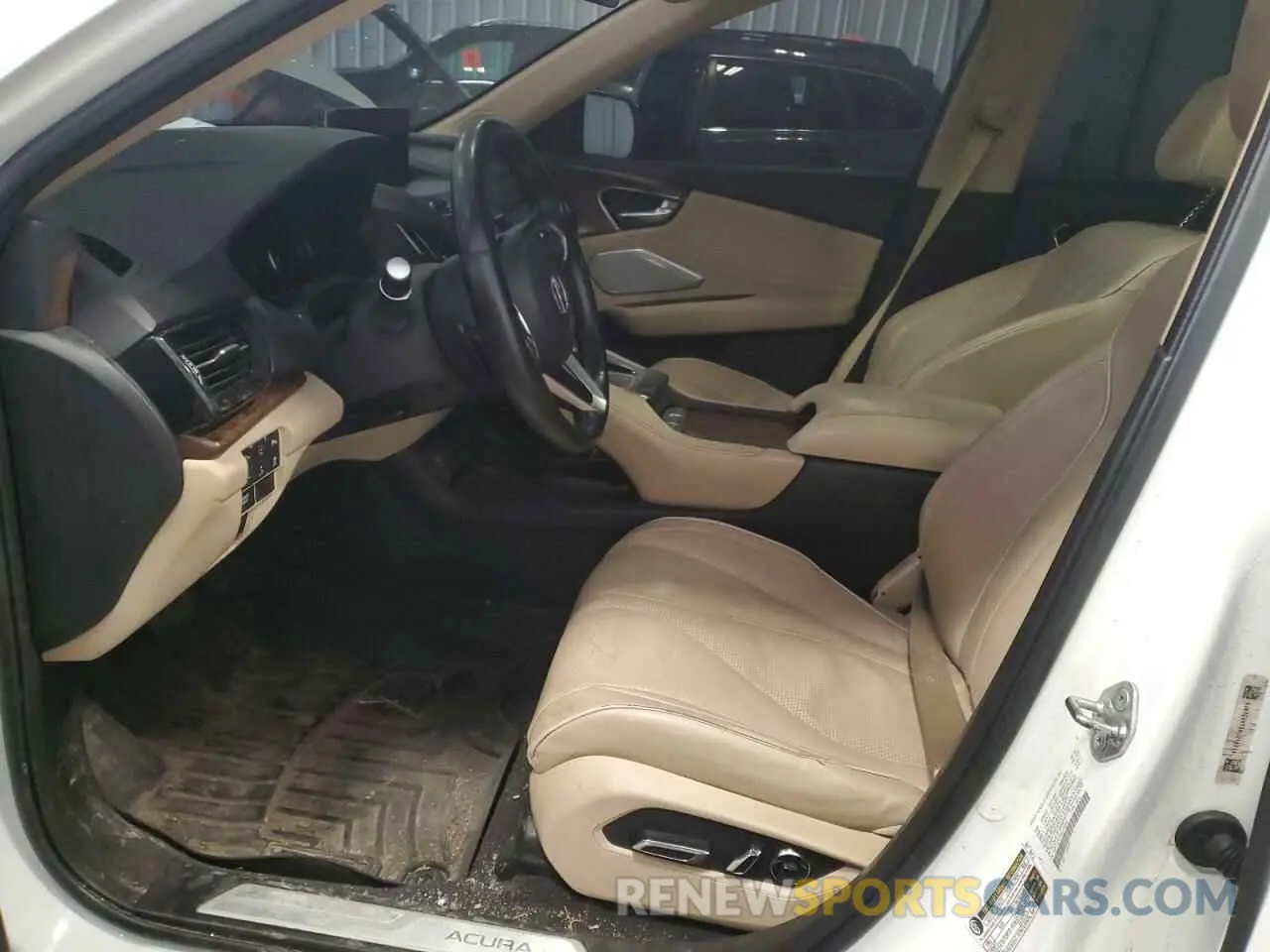7 Фотография поврежденного автомобиля 5J8TC2H72KL014244 ACURA RDX 2019