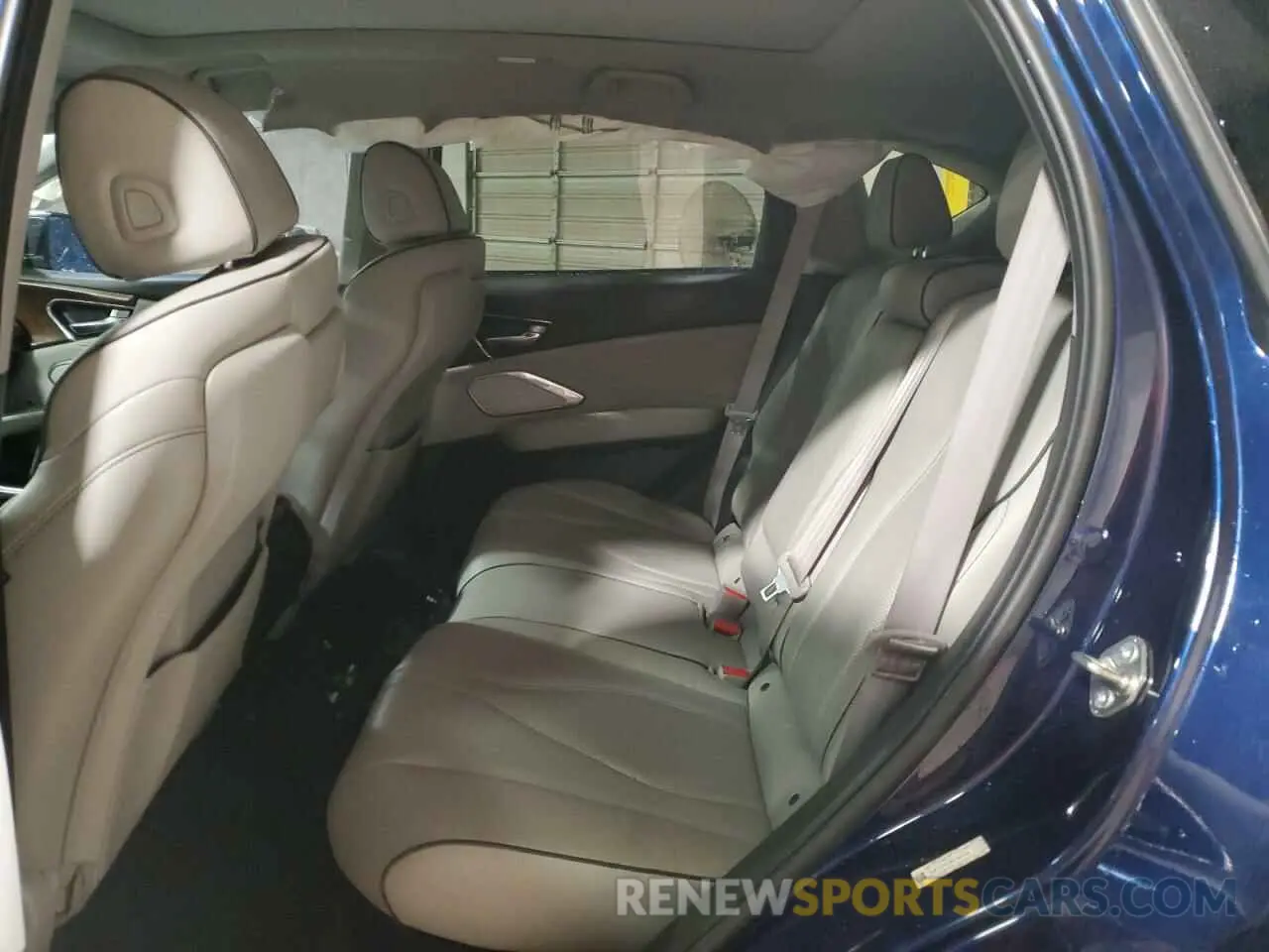 11 Photograph of a damaged car 5J8TC2H74KL001754 ACURA RDX 2019
