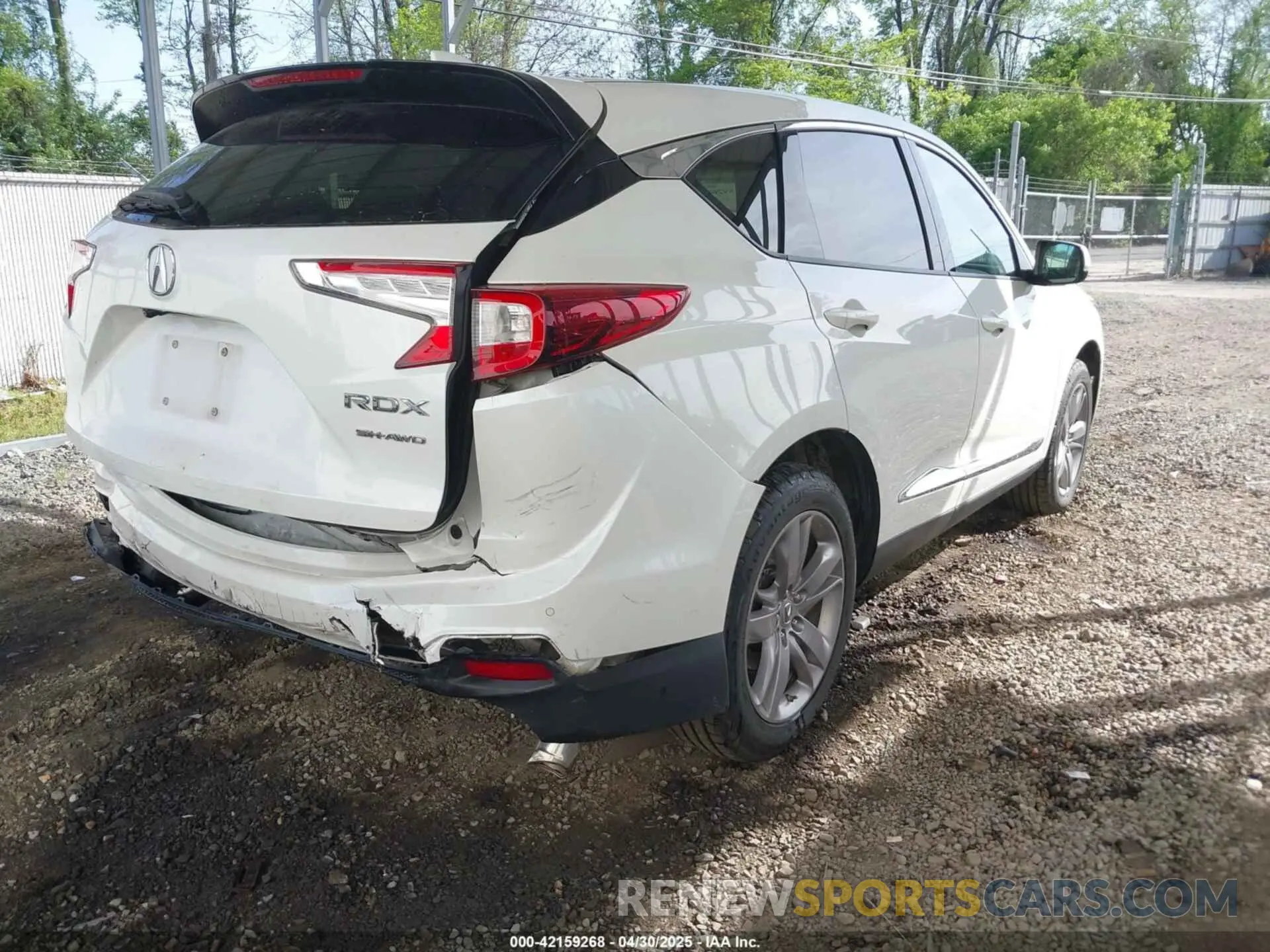 4 Фотография поврежденного автомобиля 5J8TC2H75KL000905 ACURA RDX 2019