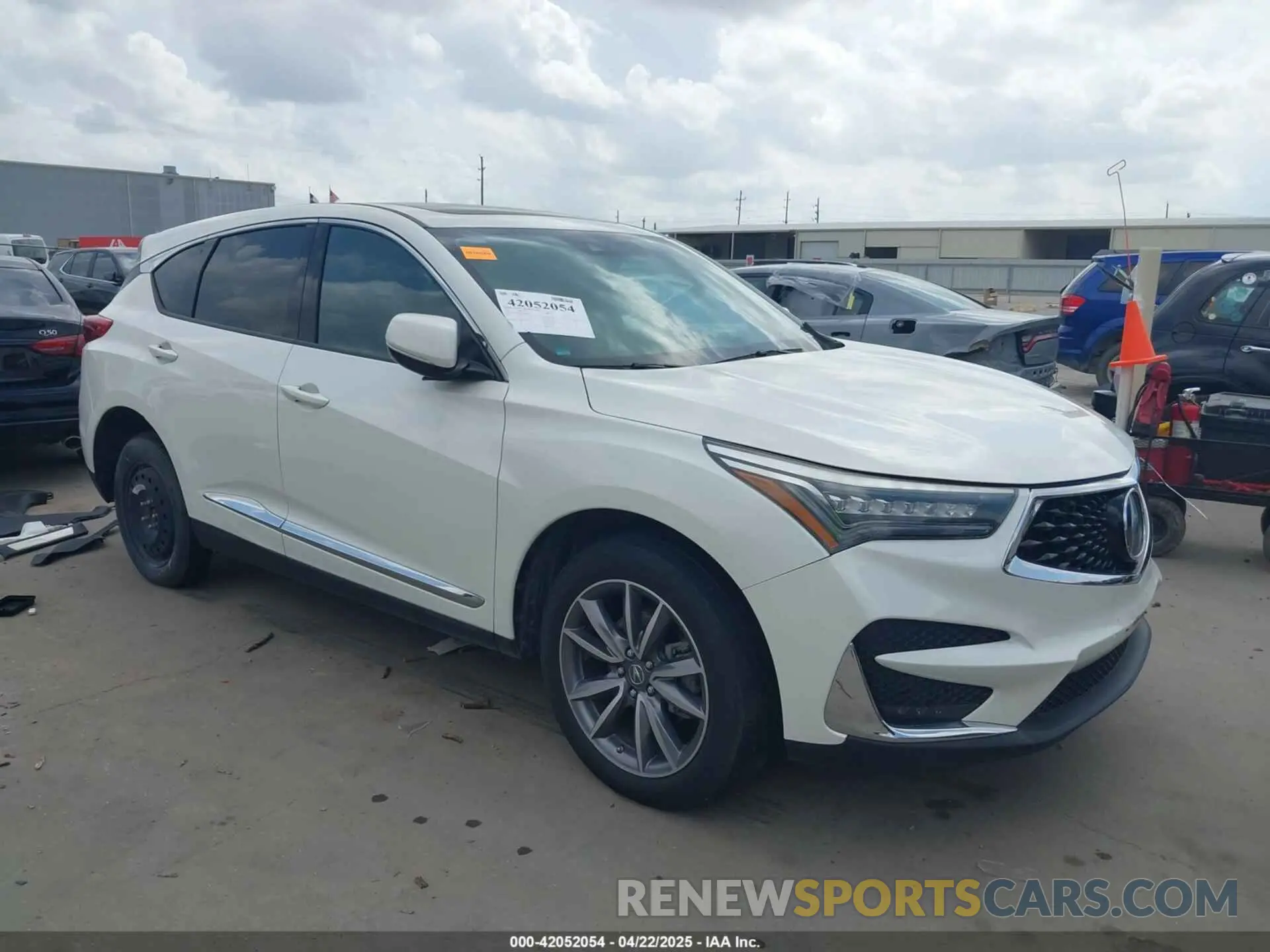 1 Photograph of a damaged car 5J8TC2H7XKL018039 ACURA RDX 2019