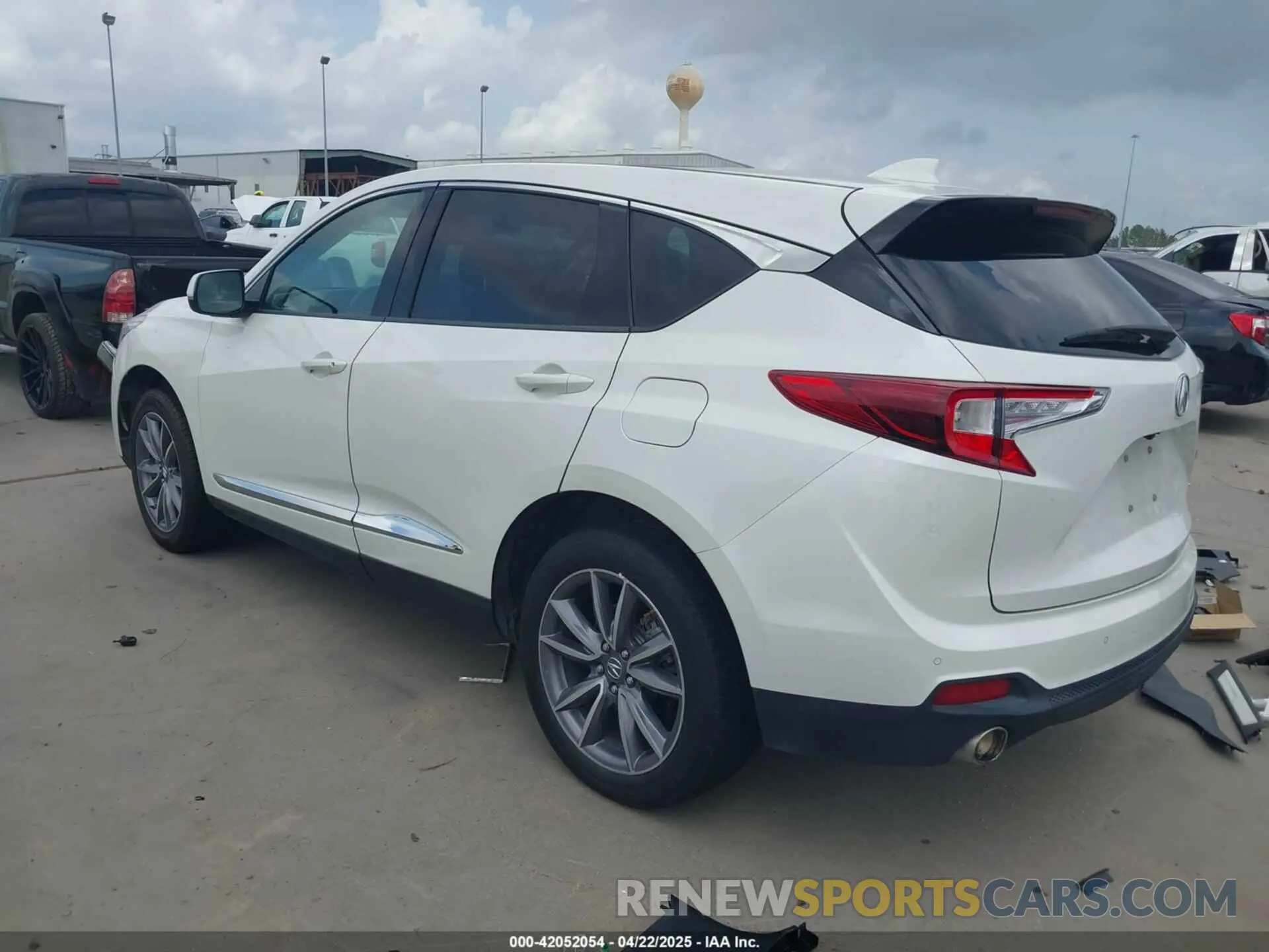 3 Photograph of a damaged car 5J8TC2H7XKL018039 ACURA RDX 2019