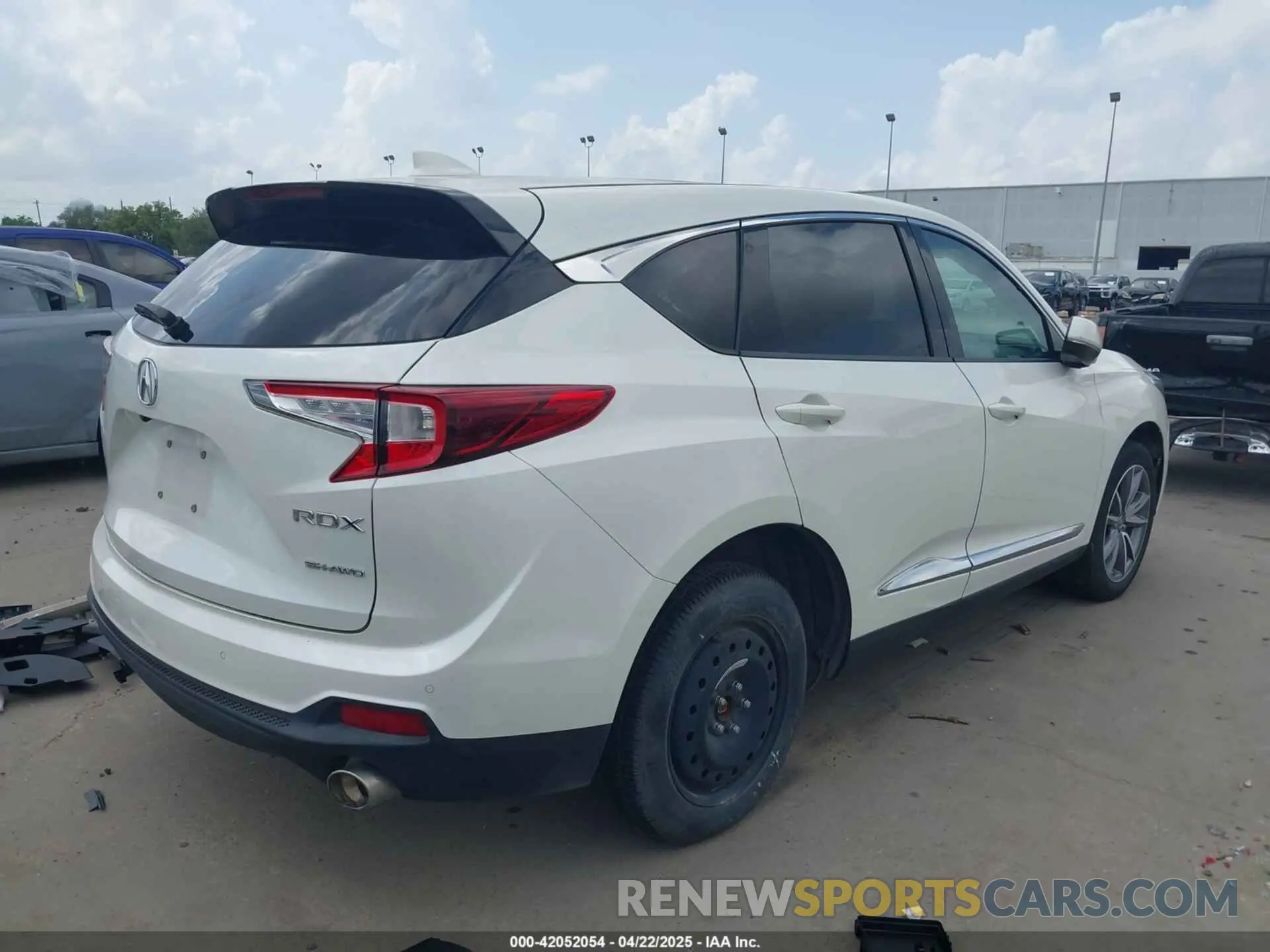 4 Photograph of a damaged car 5J8TC2H7XKL018039 ACURA RDX 2019