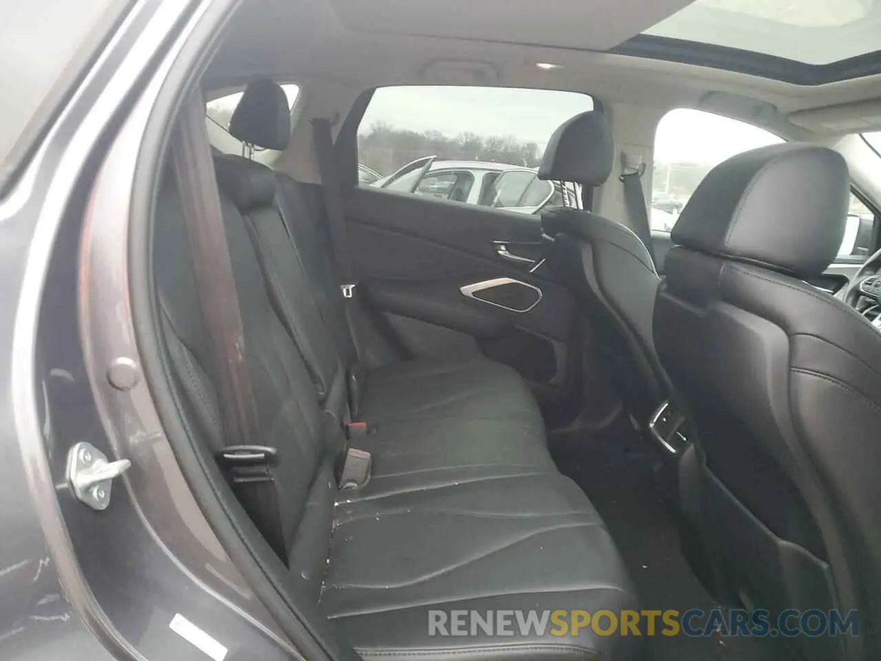 11 Photograph of a damaged car 5J8TC1H37LL022221 ACURA RDX 2020