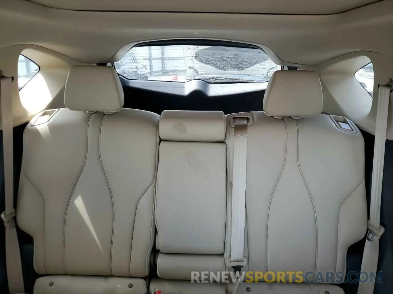 10 Photograph of a damaged car 5J8TC1H38LL018937 ACURA RDX 2020