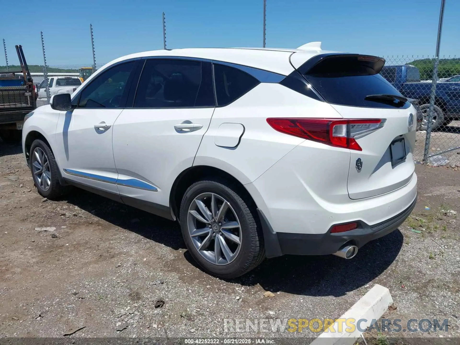 3 Фотография поврежденного автомобиля 5J8TC1H50LL004449 ACURA RDX 2020
