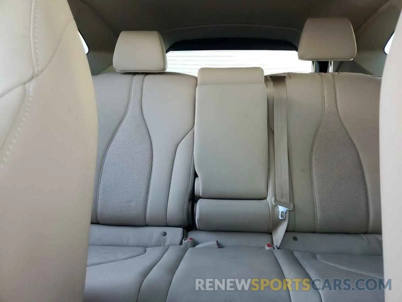 10 Photograph of a damaged car 5J8TC1H51LL001625 ACURA RDX 2020
