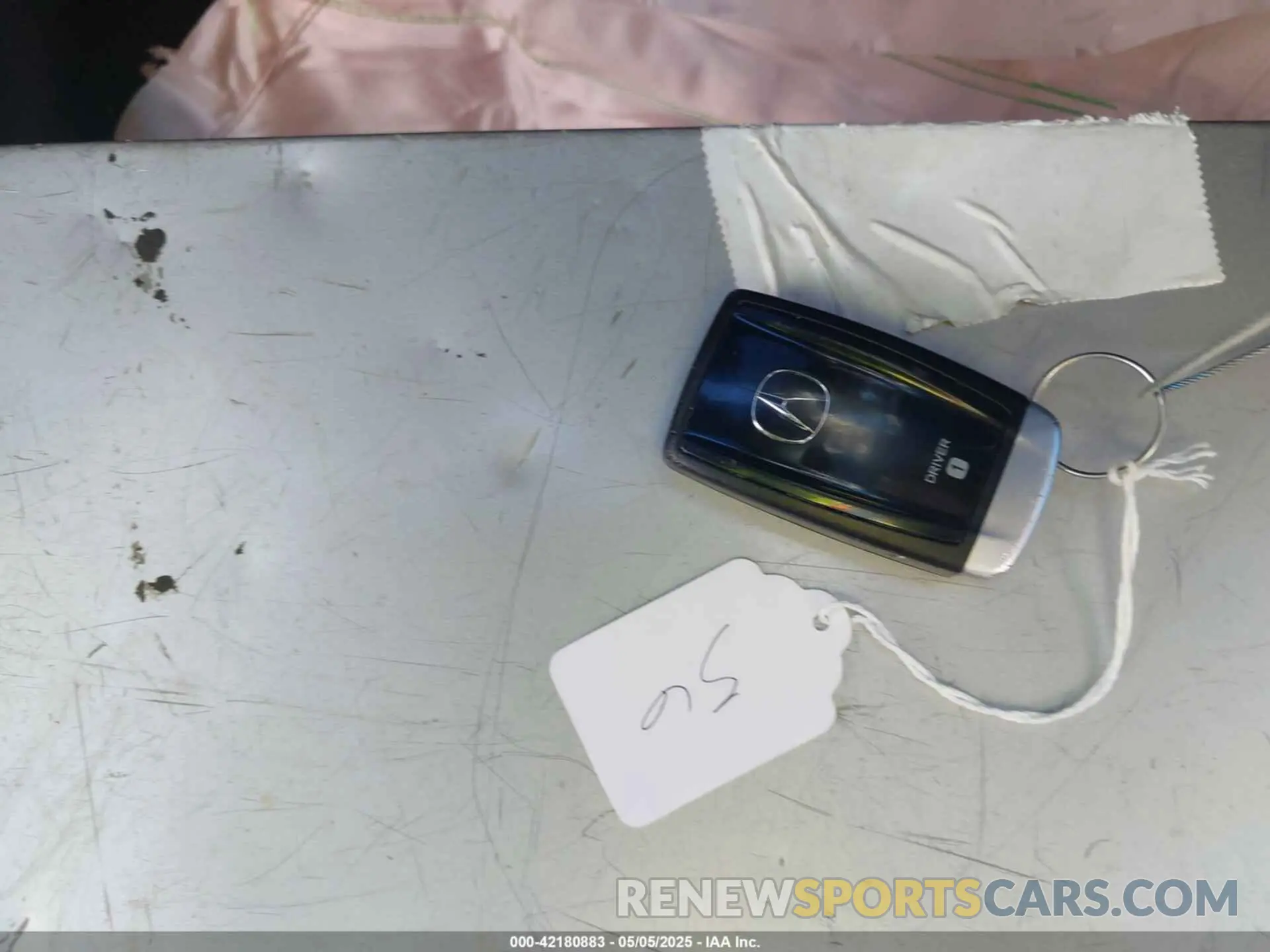 11 Photograph of a damaged car 5J8TC1H59LL006376 ACURA RDX 2020