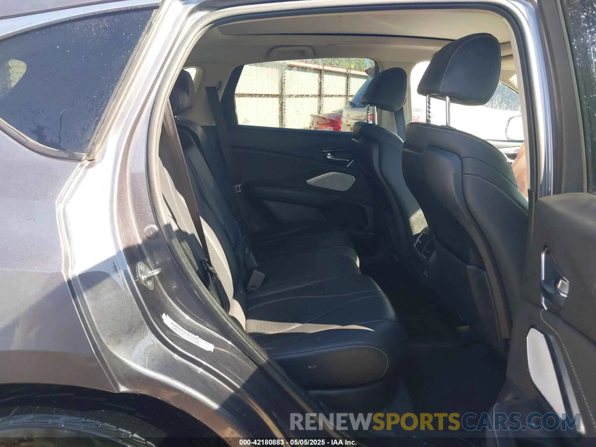 8 Photograph of a damaged car 5J8TC1H59LL006376 ACURA RDX 2020
