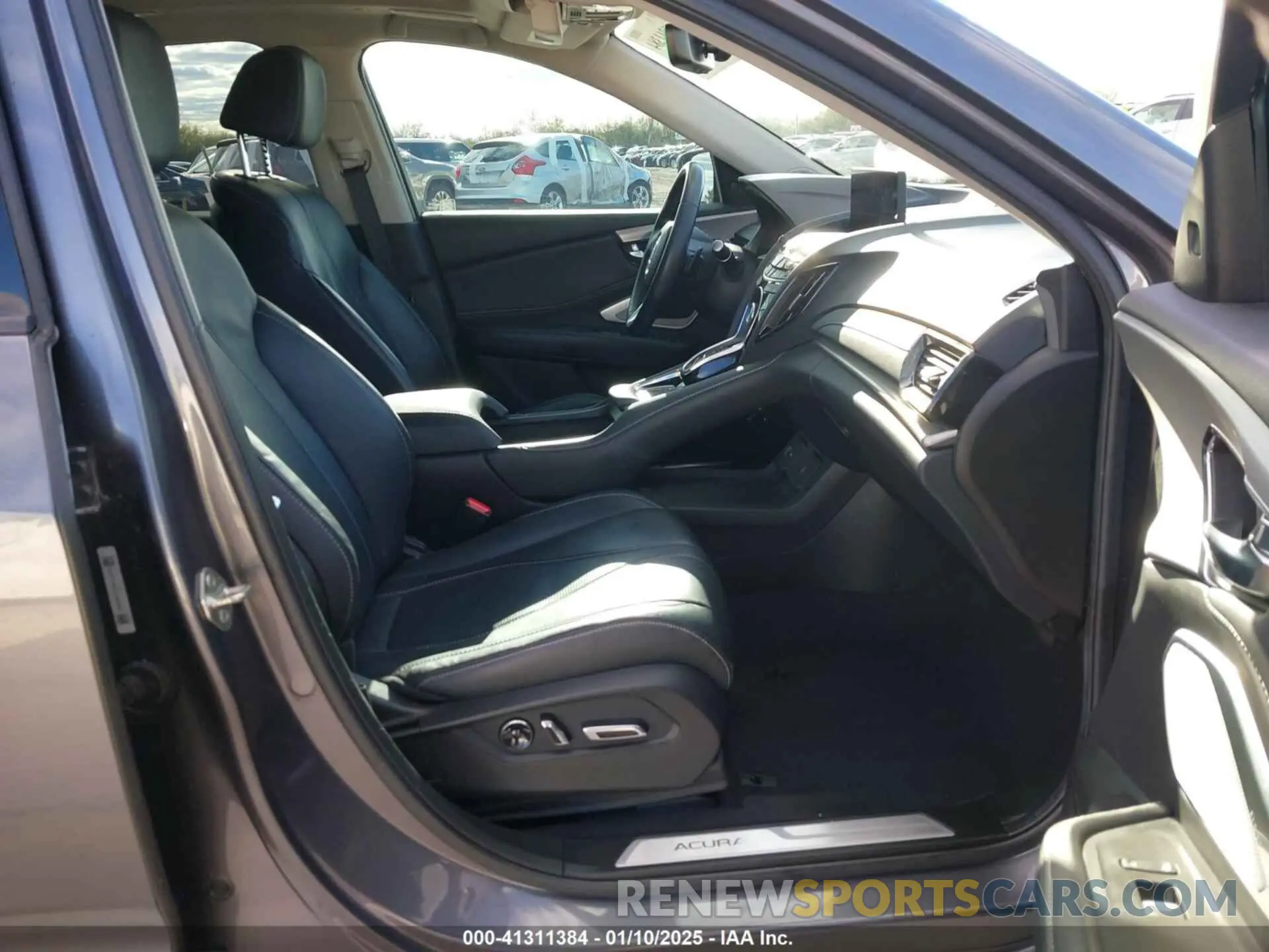 5 Photograph of a damaged car 5J8TC1H5XLL003924 ACURA RDX 2020