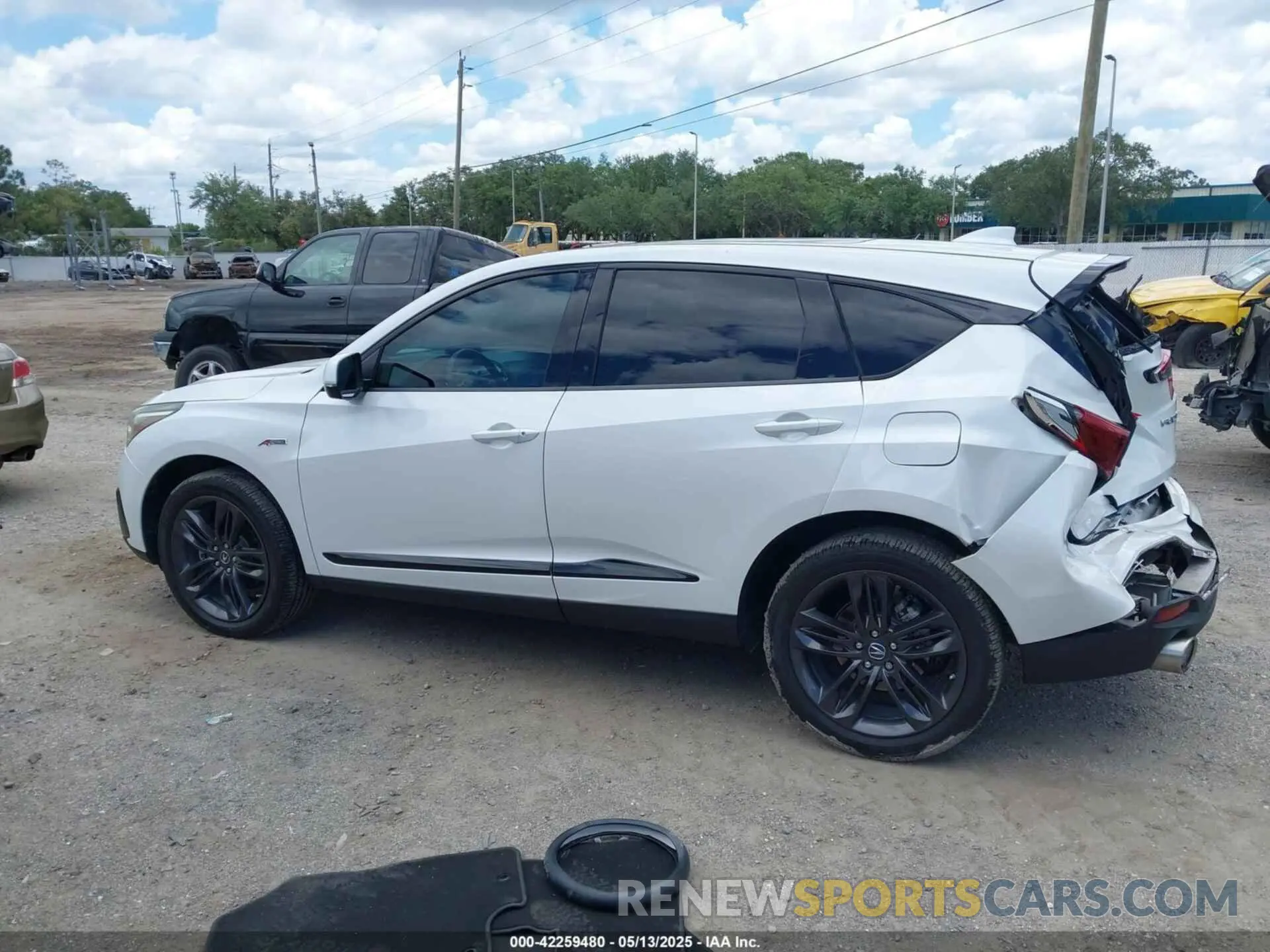 14 Photograph of a damaged car 5J8TC1H65LL014130 ACURA RDX 2020