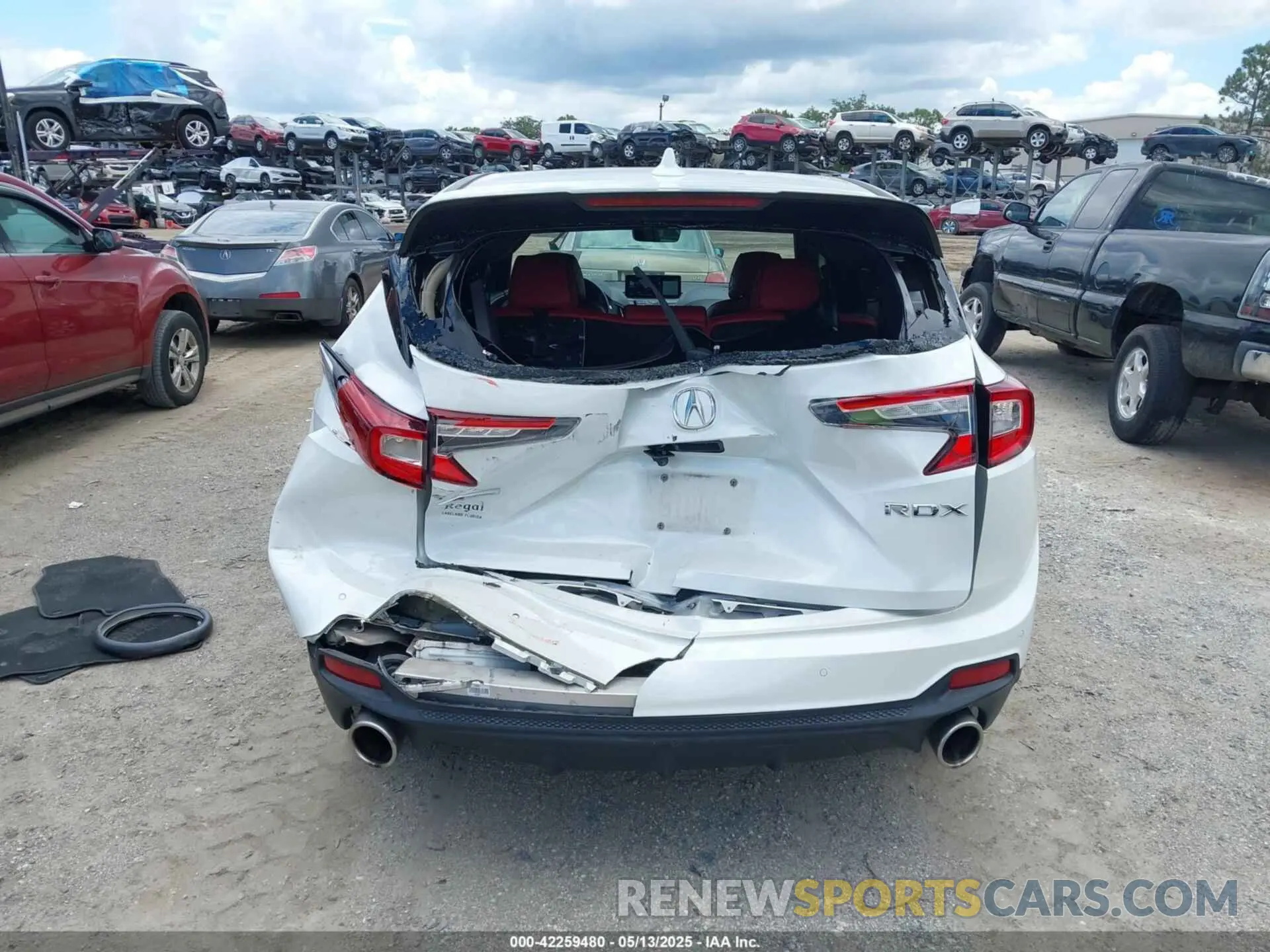 16 Photograph of a damaged car 5J8TC1H65LL014130 ACURA RDX 2020