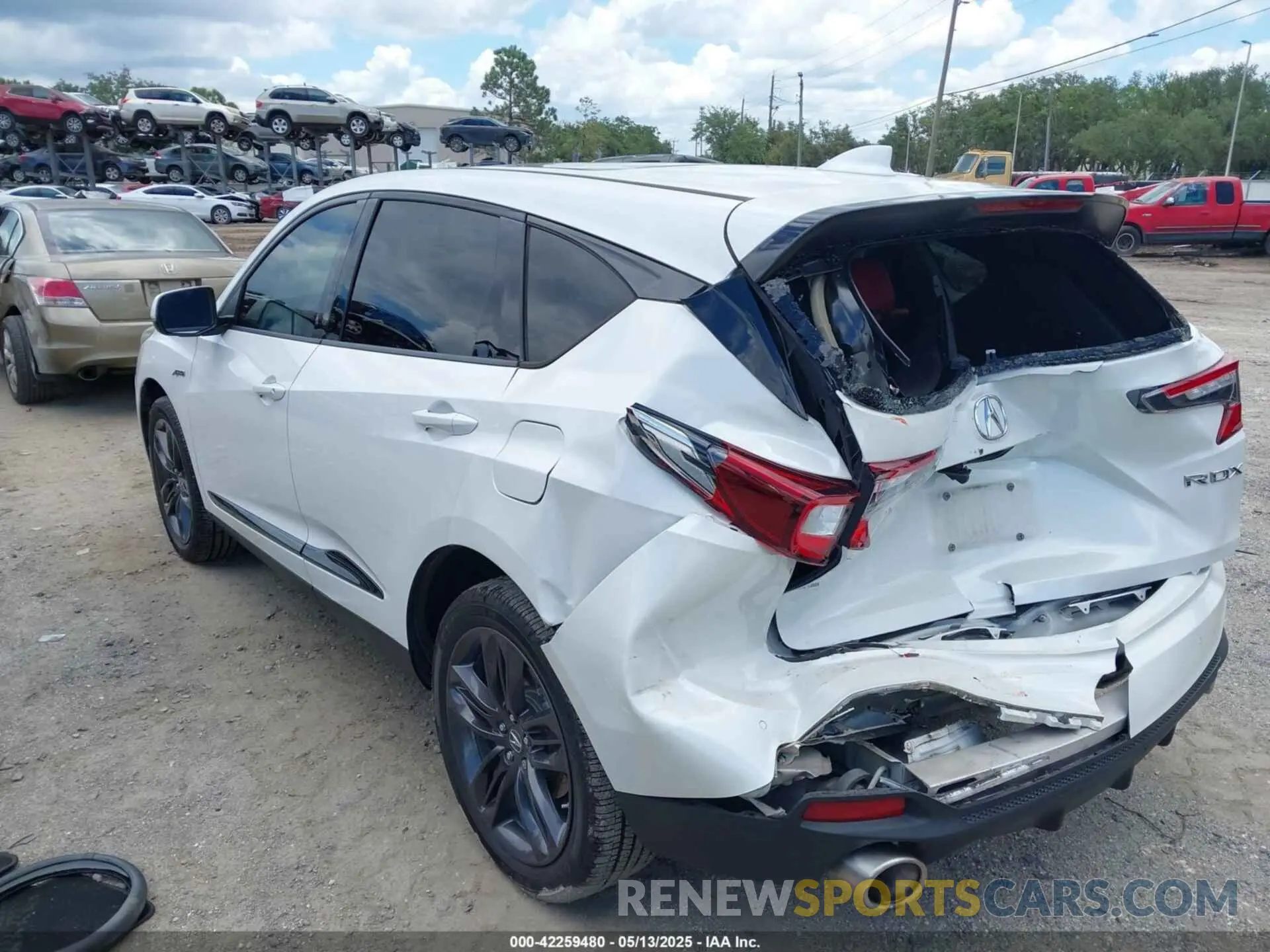 3 Photograph of a damaged car 5J8TC1H65LL014130 ACURA RDX 2020