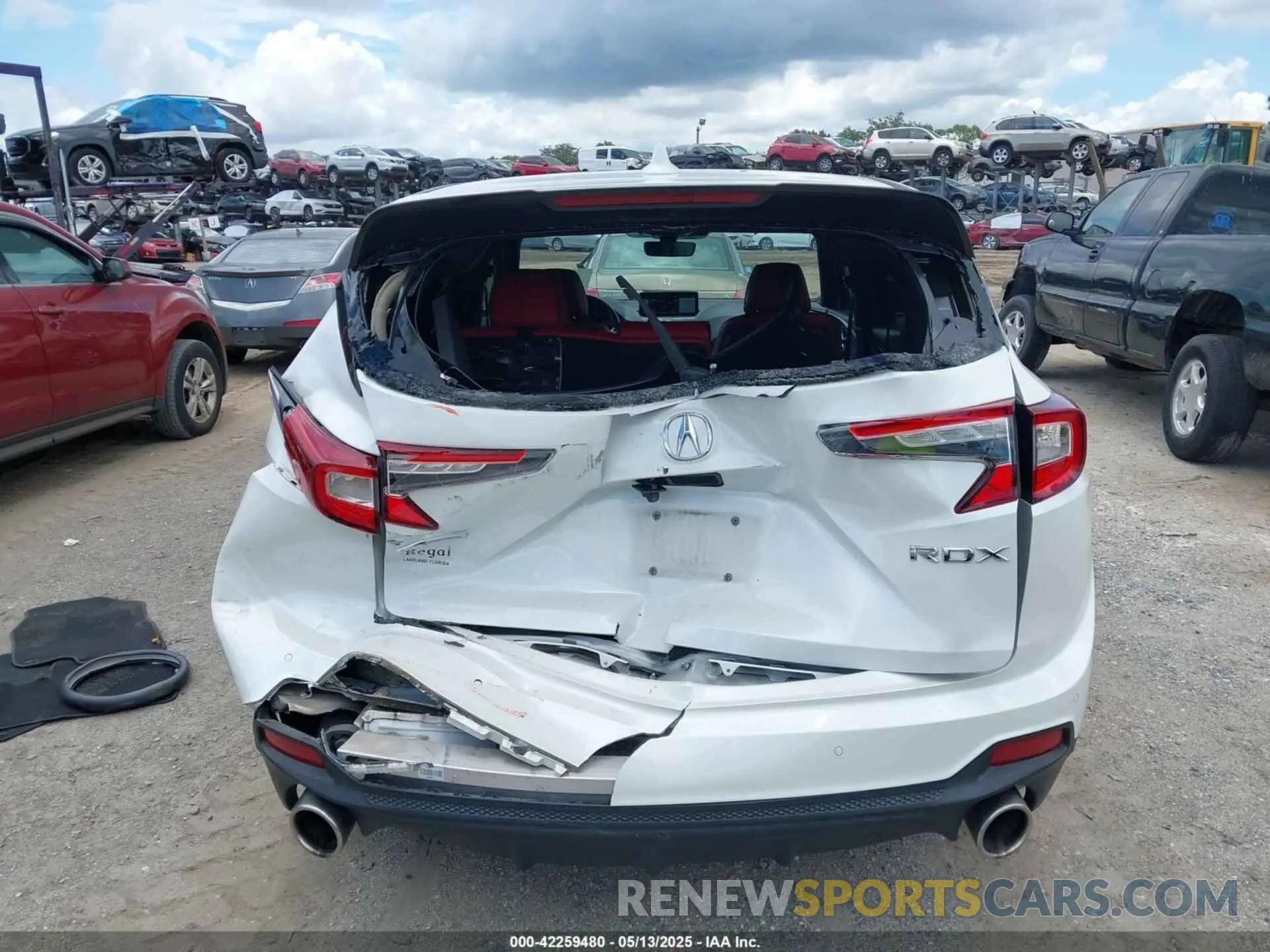 6 Photograph of a damaged car 5J8TC1H65LL014130 ACURA RDX 2020