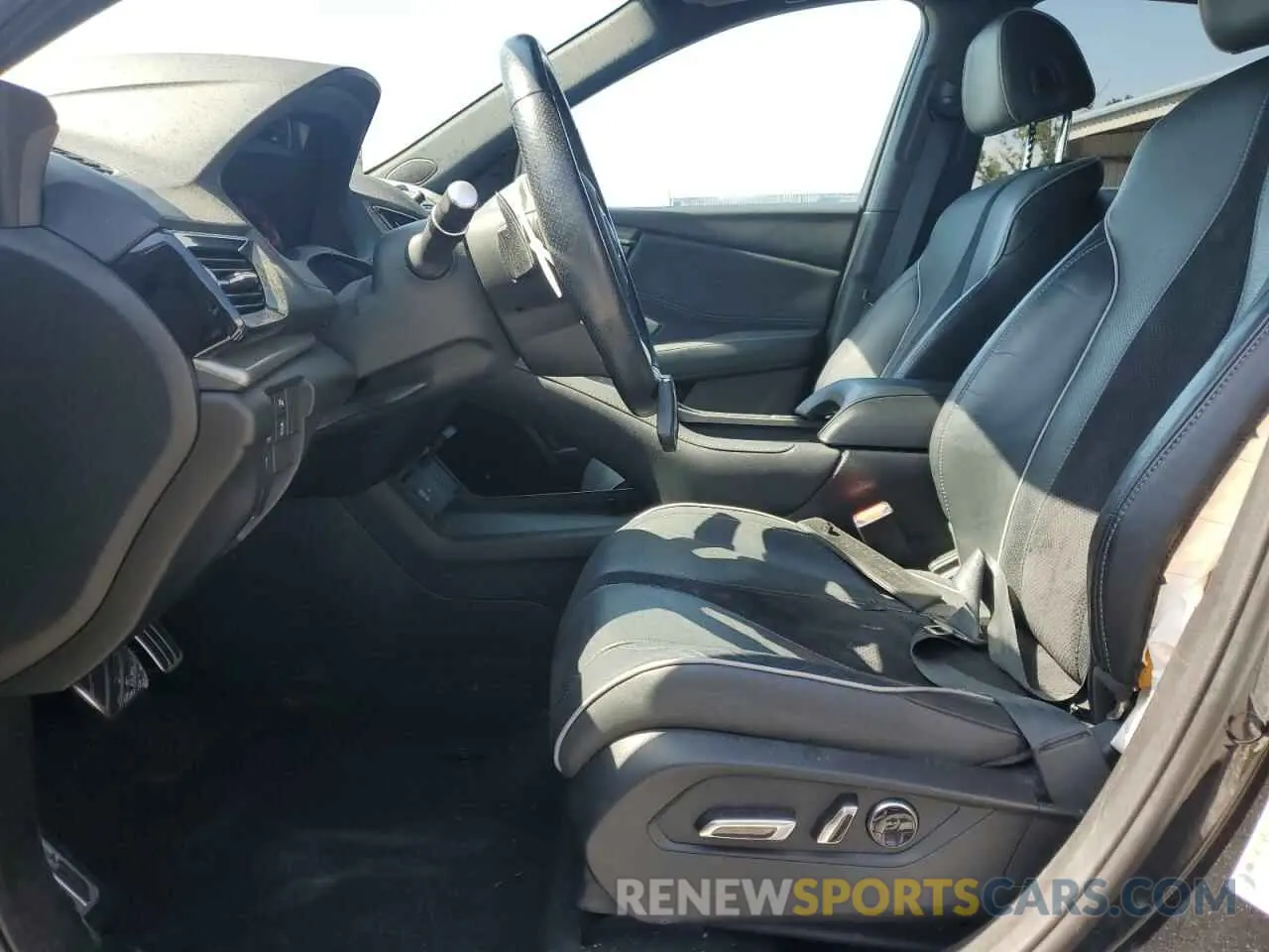 7 Photograph of a damaged car 5J8TC1H68LL016552 ACURA RDX 2020