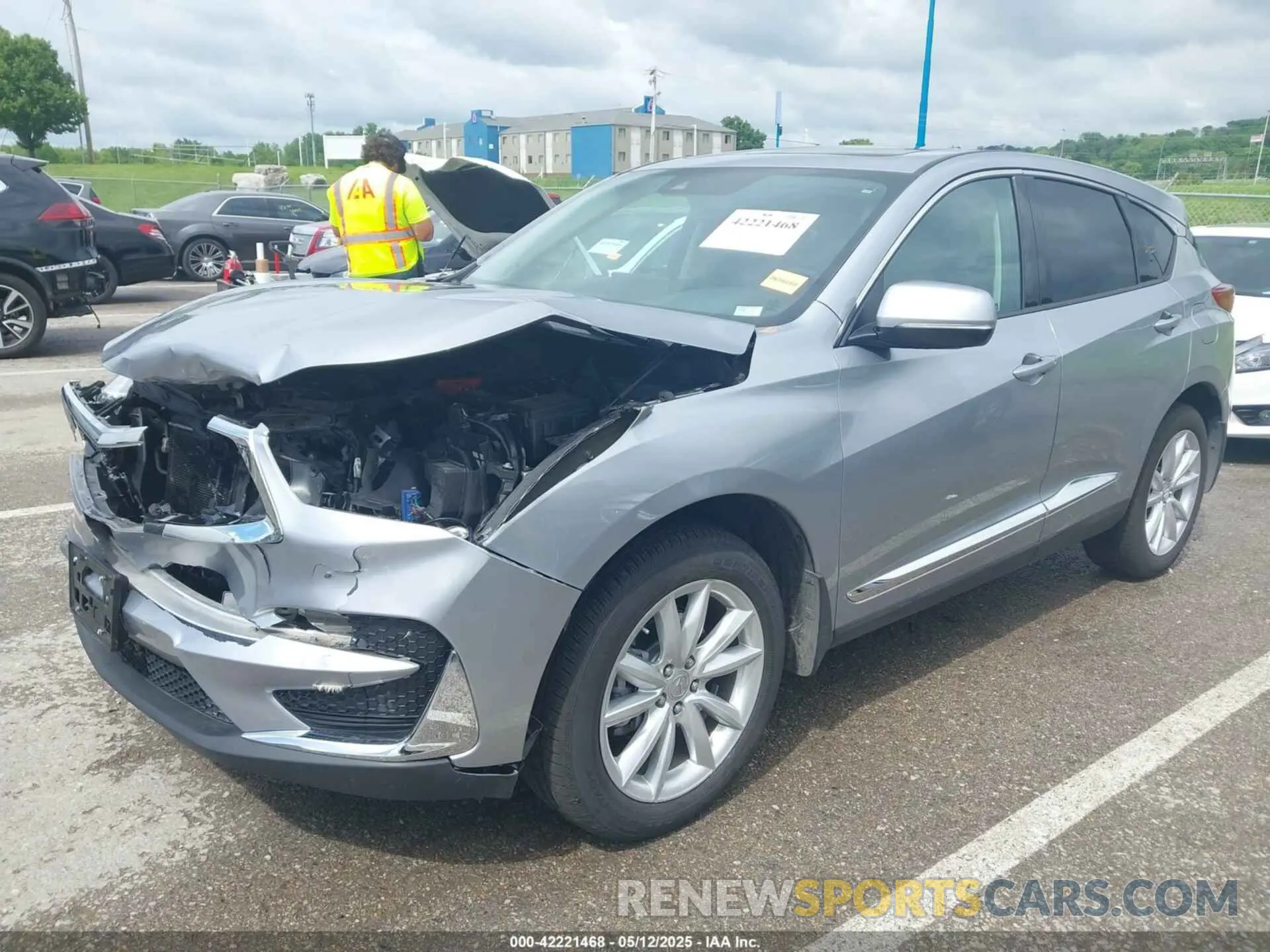2 Photograph of a damaged car 5J8TC2H39LL000761 ACURA RDX 2020