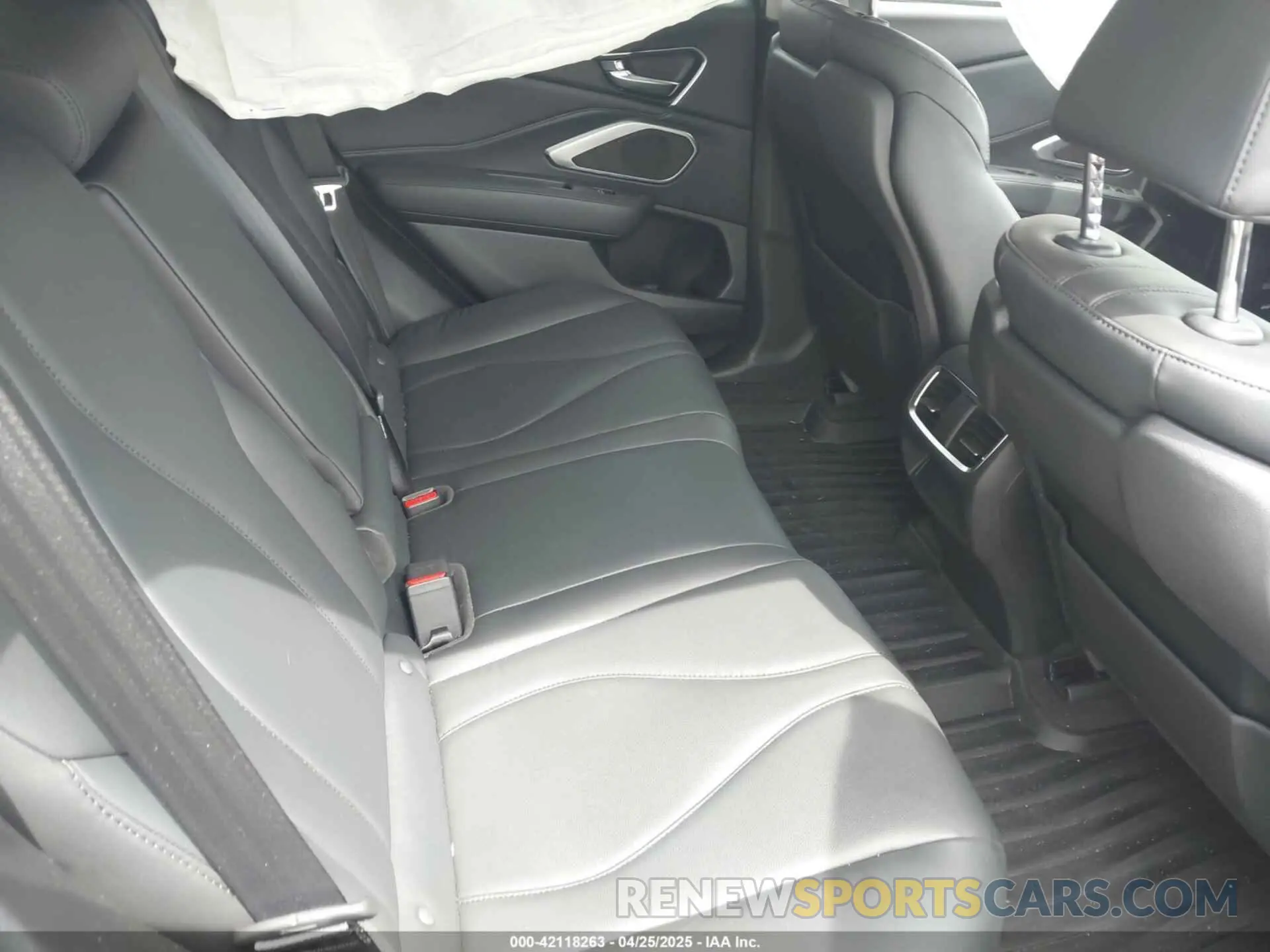 8 Фотография поврежденного автомобиля 5J8TC2H39LL007807 ACURA RDX 2020