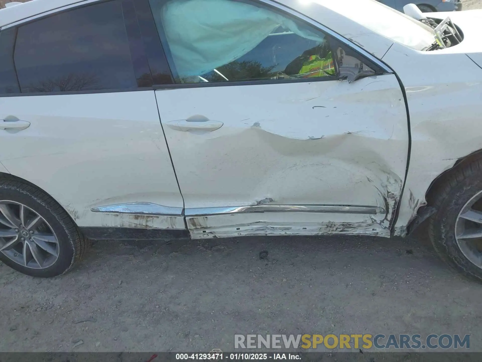 6 Photograph of a damaged car 5J8TC2H52LL033263 ACURA RDX 2020