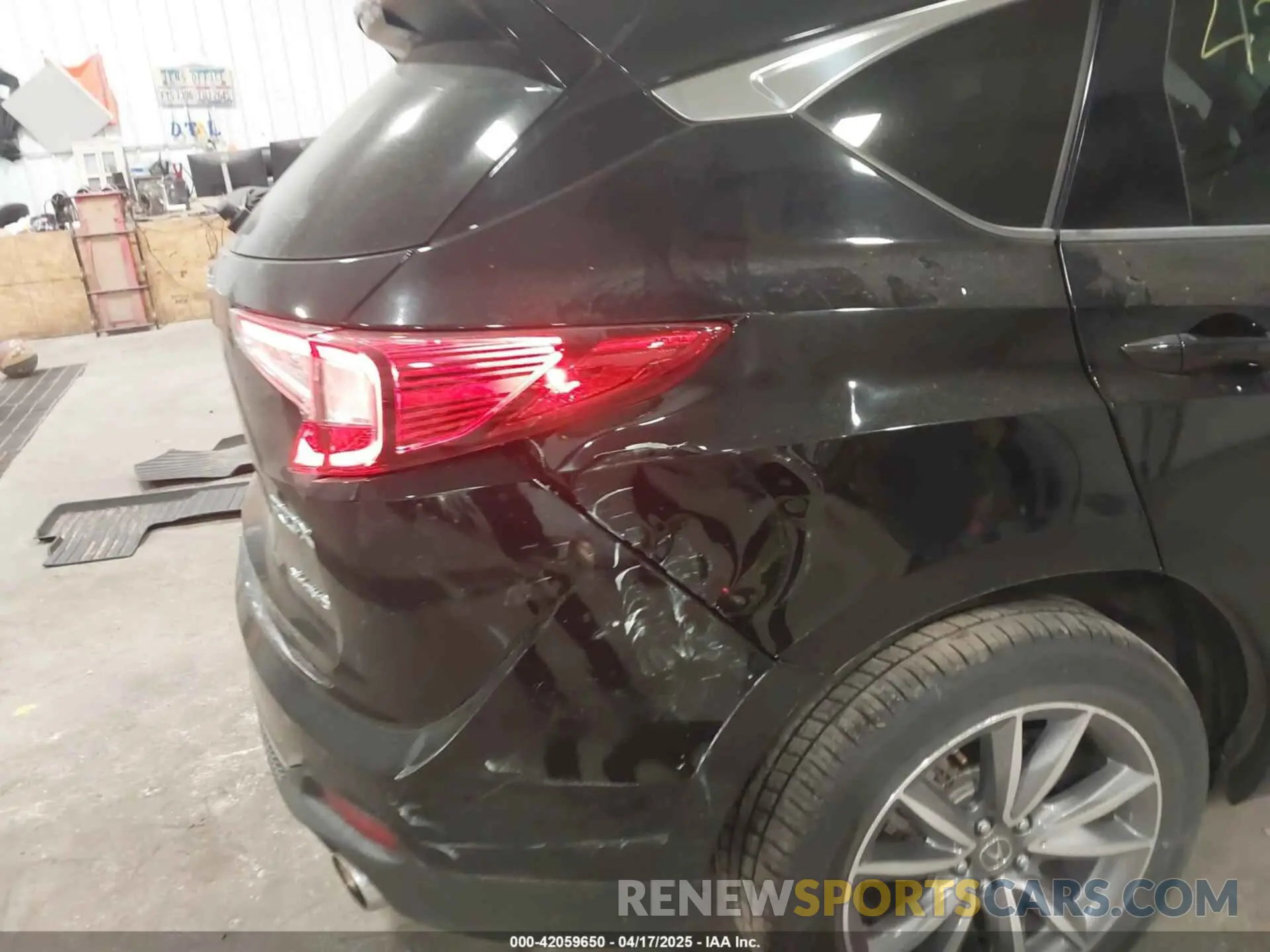 6 Photograph of a damaged car 5J8TC2H54LL008381 ACURA RDX 2020