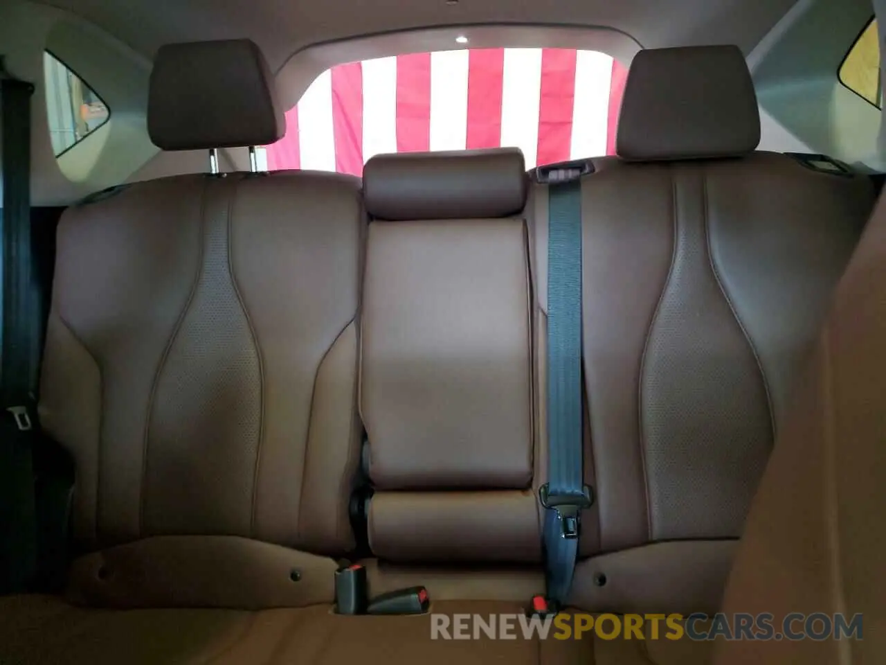 10 Photograph of a damaged car 5J8TC2H58LL041559 ACURA RDX 2020