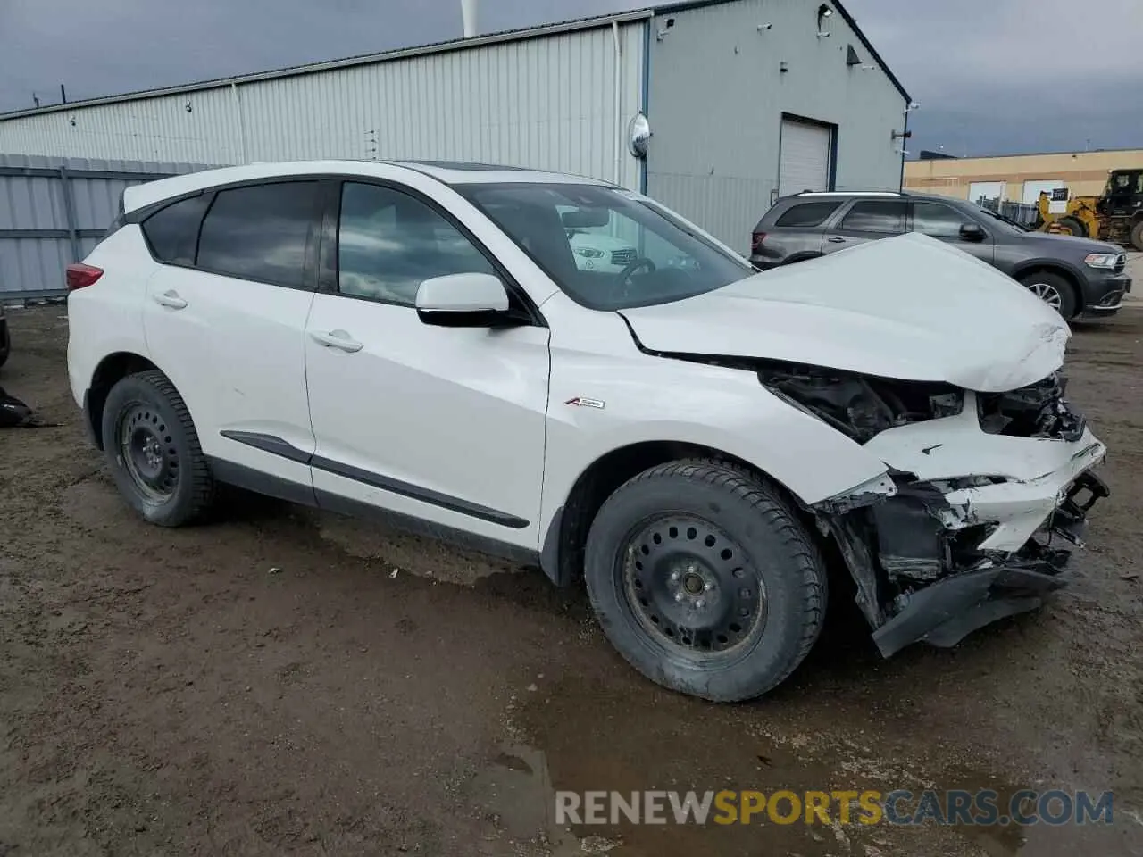 4 Photograph of a damaged car 5J8TC2H60LL805672 ACURA RDX 2020