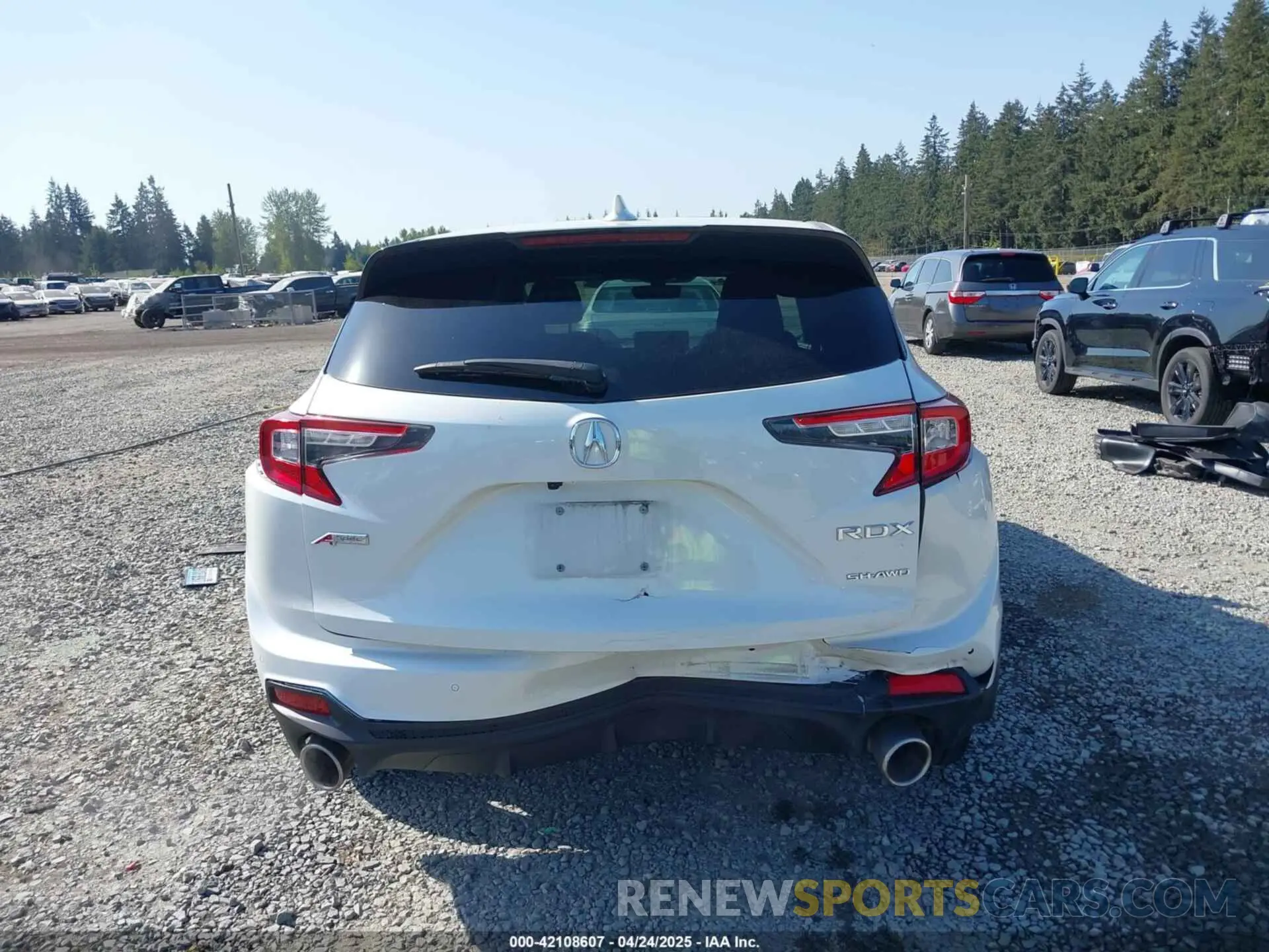 16 Photograph of a damaged car 5J8TC2H61LL013353 ACURA RDX 2020