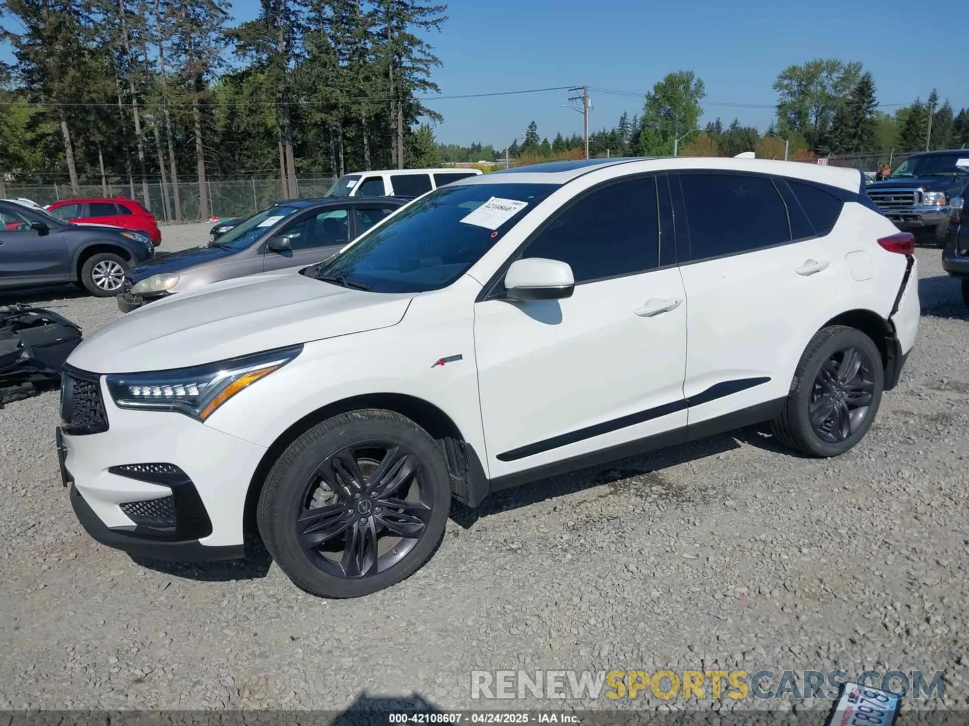 2 Photograph of a damaged car 5J8TC2H61LL013353 ACURA RDX 2020
