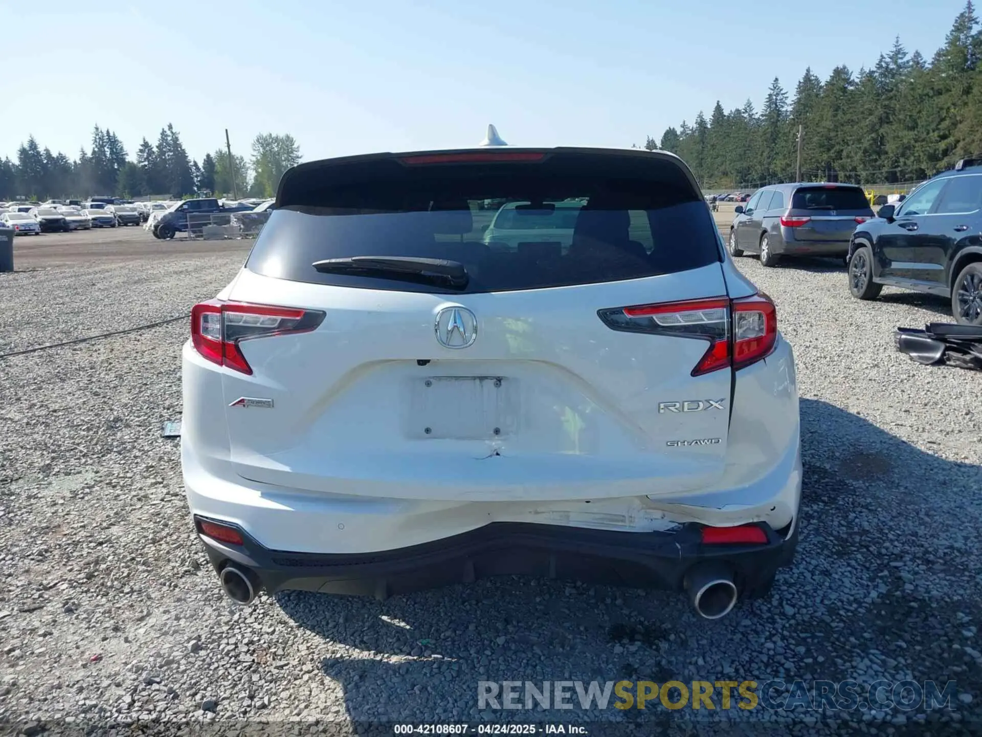 6 Photograph of a damaged car 5J8TC2H61LL013353 ACURA RDX 2020