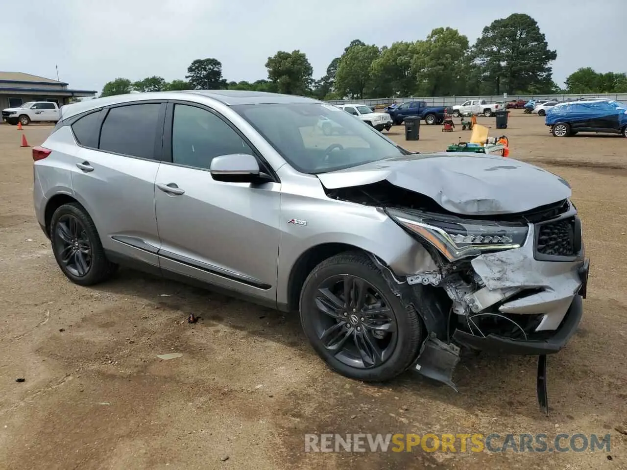 4 Photograph of a damaged car 5J8TC2H61LL022814 ACURA RDX 2020