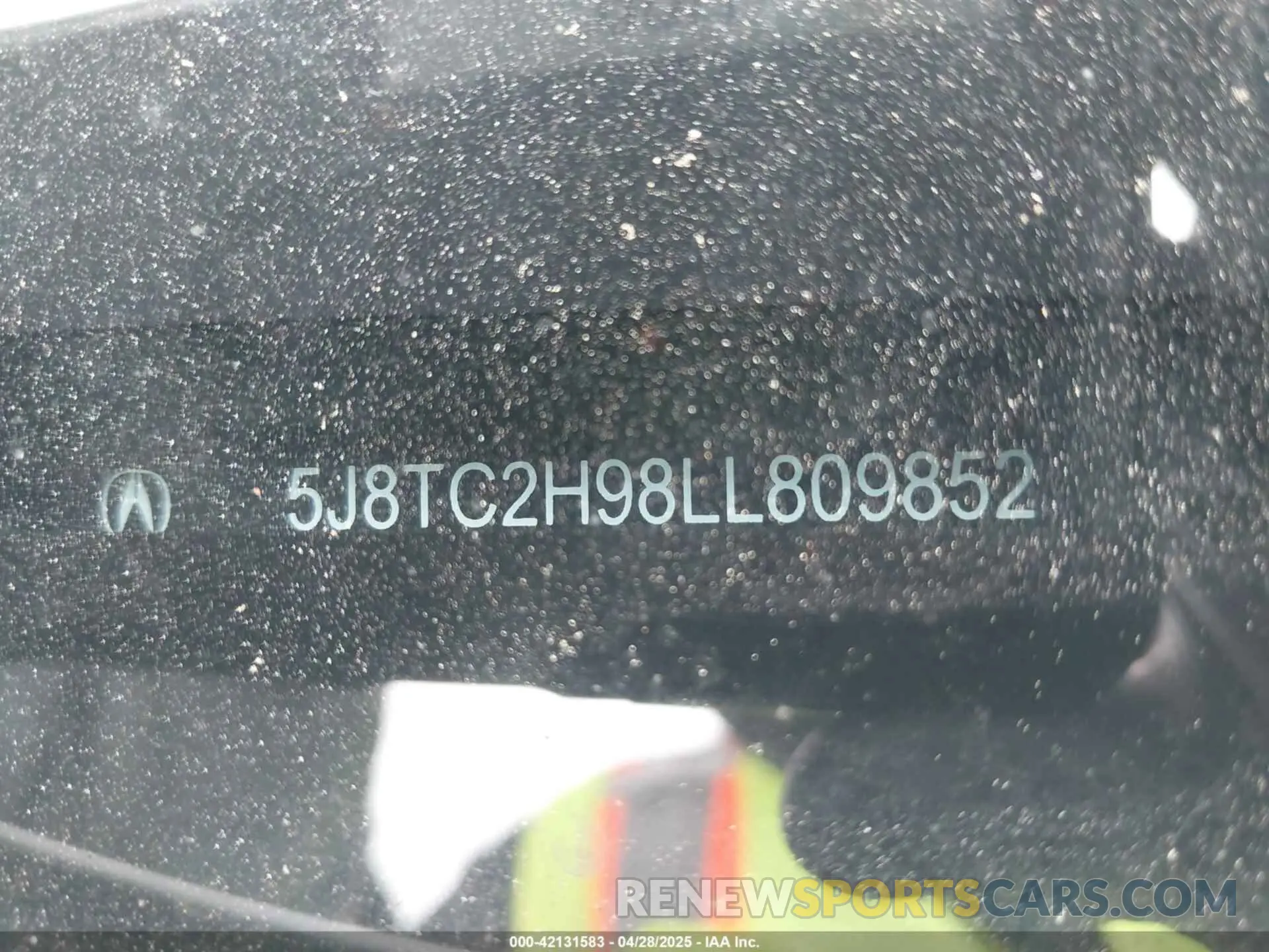 9 Photograph of a damaged car 5J8TC2H98LL809852 ACURA RDX 2020