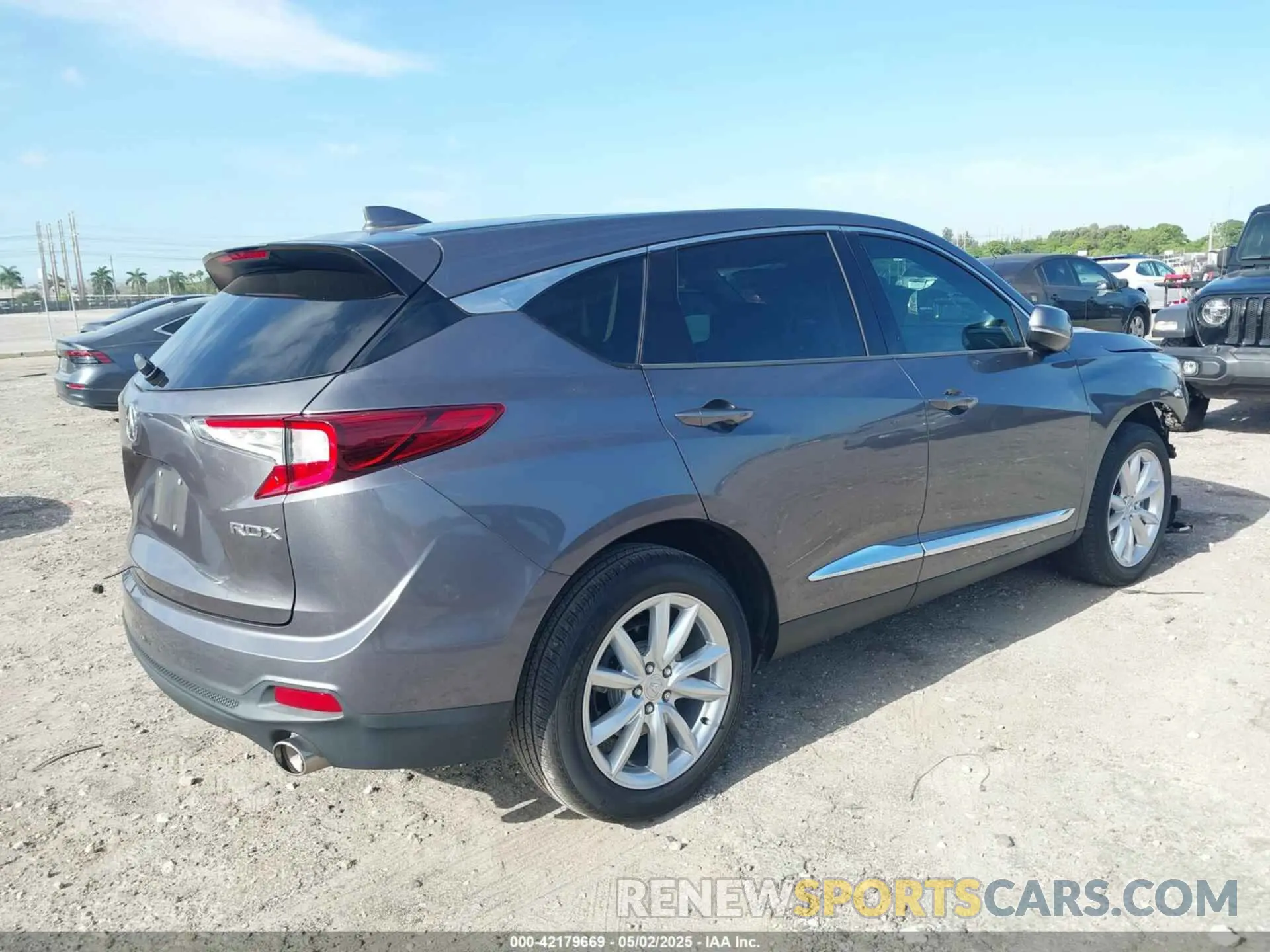 4 Фотография поврежденного автомобиля 5J8TC1H32ML001584 ACURA RDX 2021