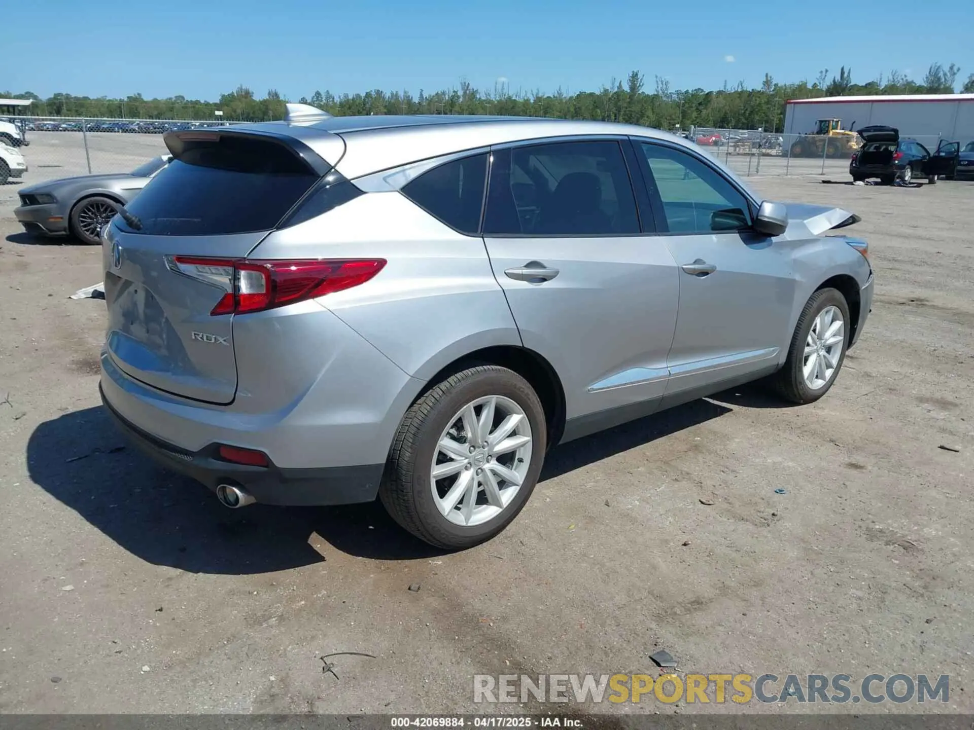 4 Фотография поврежденного автомобиля 5J8TC1H37ML005761 ACURA RDX 2021
